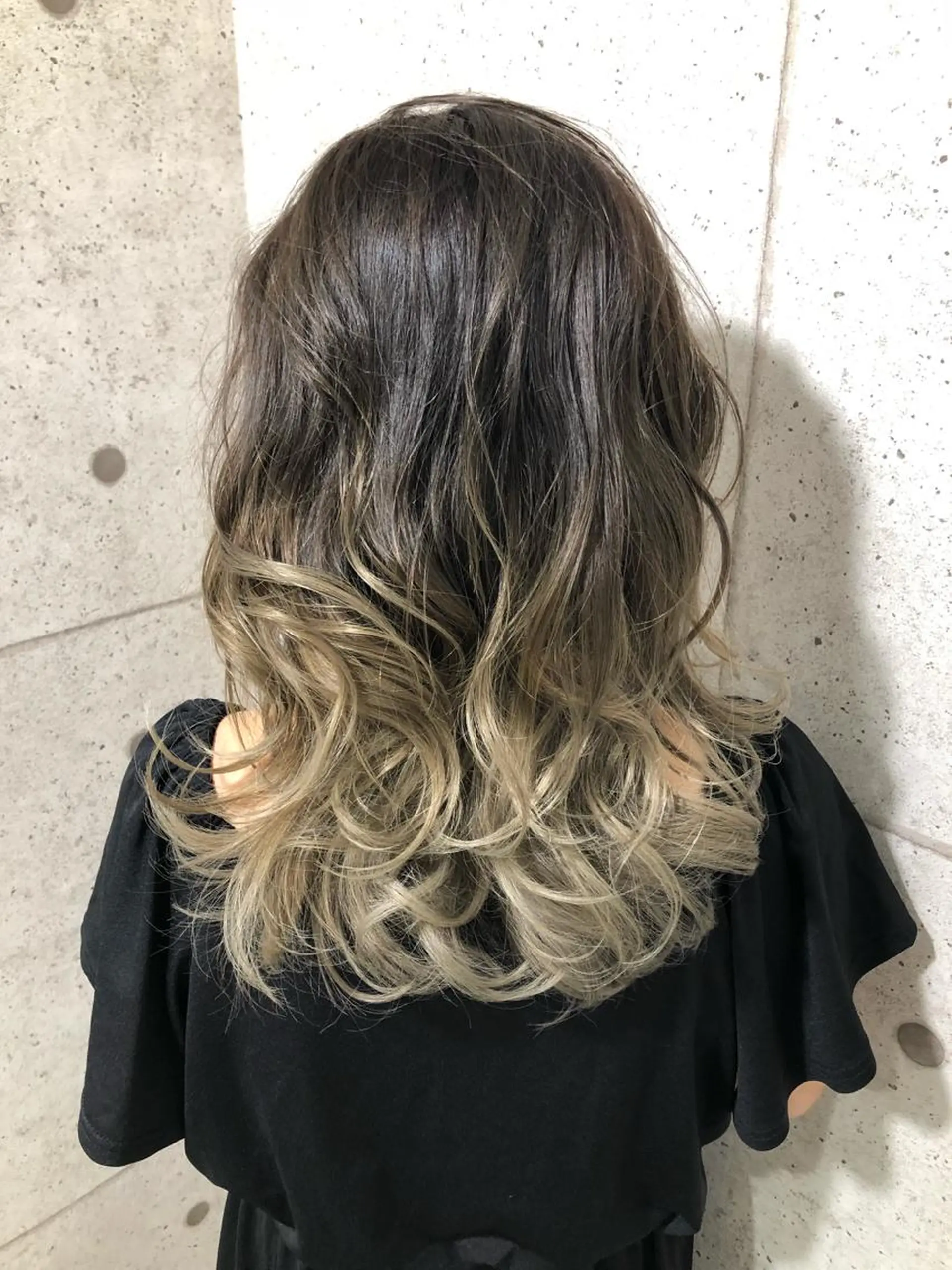 セミロング ヘアカラー トリートメント miki 🦎のヘアスタイル