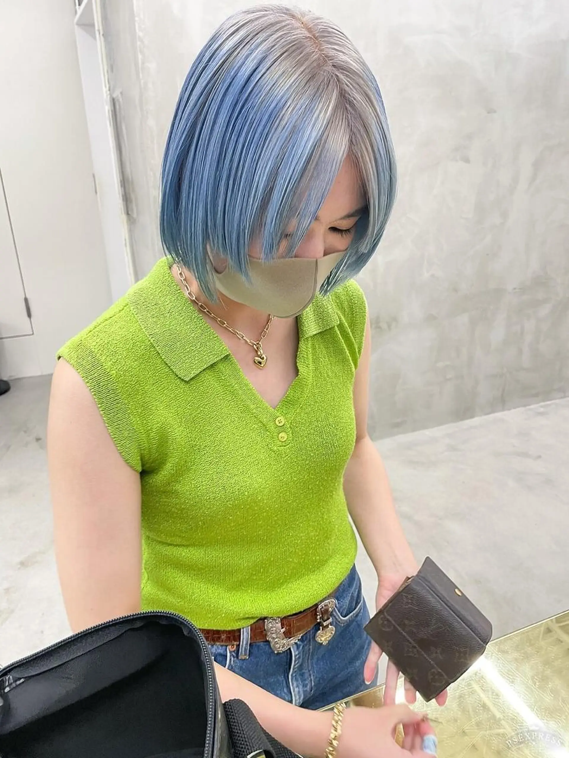 ショート カラー バレイヤージュ ブリーチ ケアブリーチ デザインカラー ダブルカラー スパイラルパーマ 🌐hina⭐️のヘアスタイル