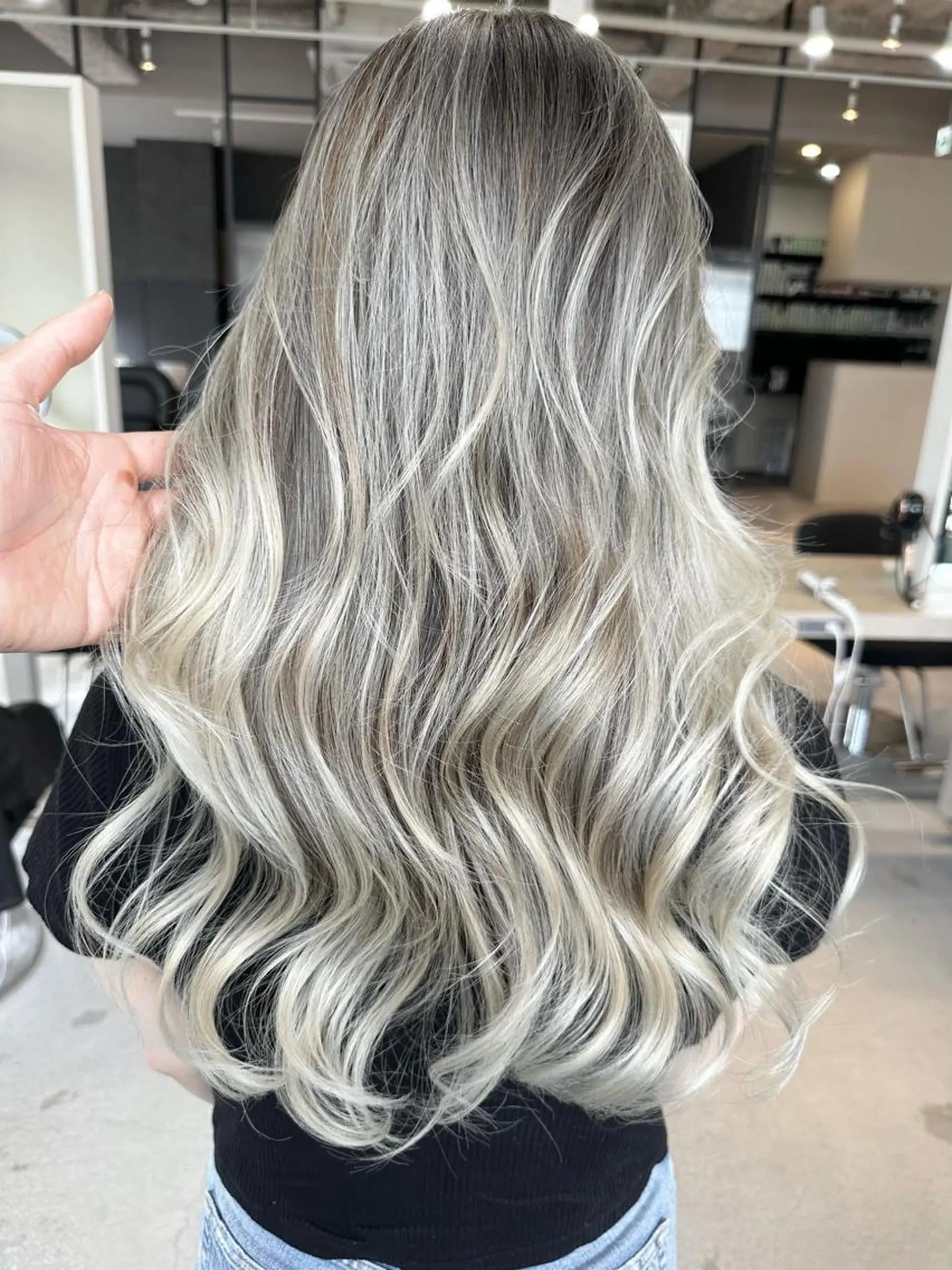 ロング カラー パーマ ヘアアレンジ キッズ マツエク・マツパ アイブロウ ヘアカラー トリートメント 井上 一平のヘアスタイル