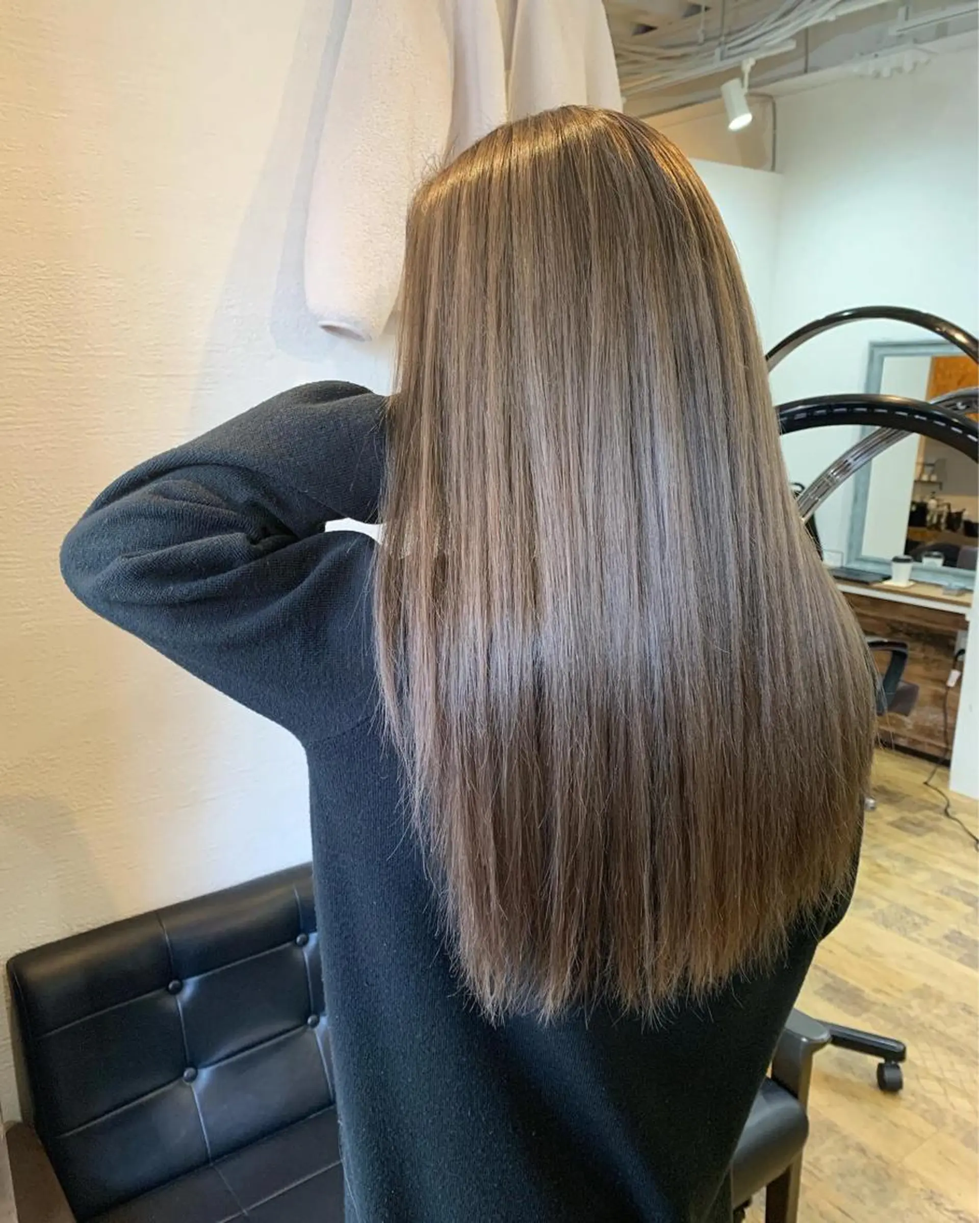 ロング ヘアカラー トリートメント フリーダムマティーニ所属・藤本 翔己のヘアスタイル