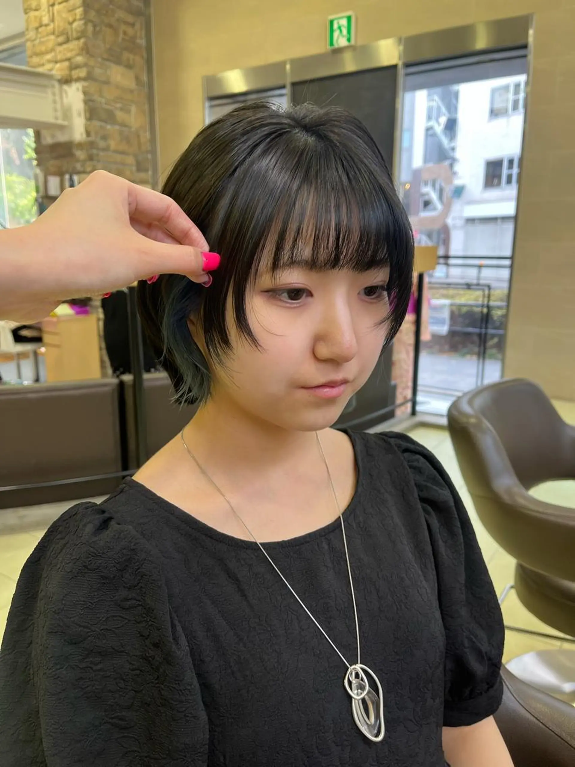 ショート カラー ヘアカラー 海外girl🤎 透明感ベージュmaoのヘアスタイル