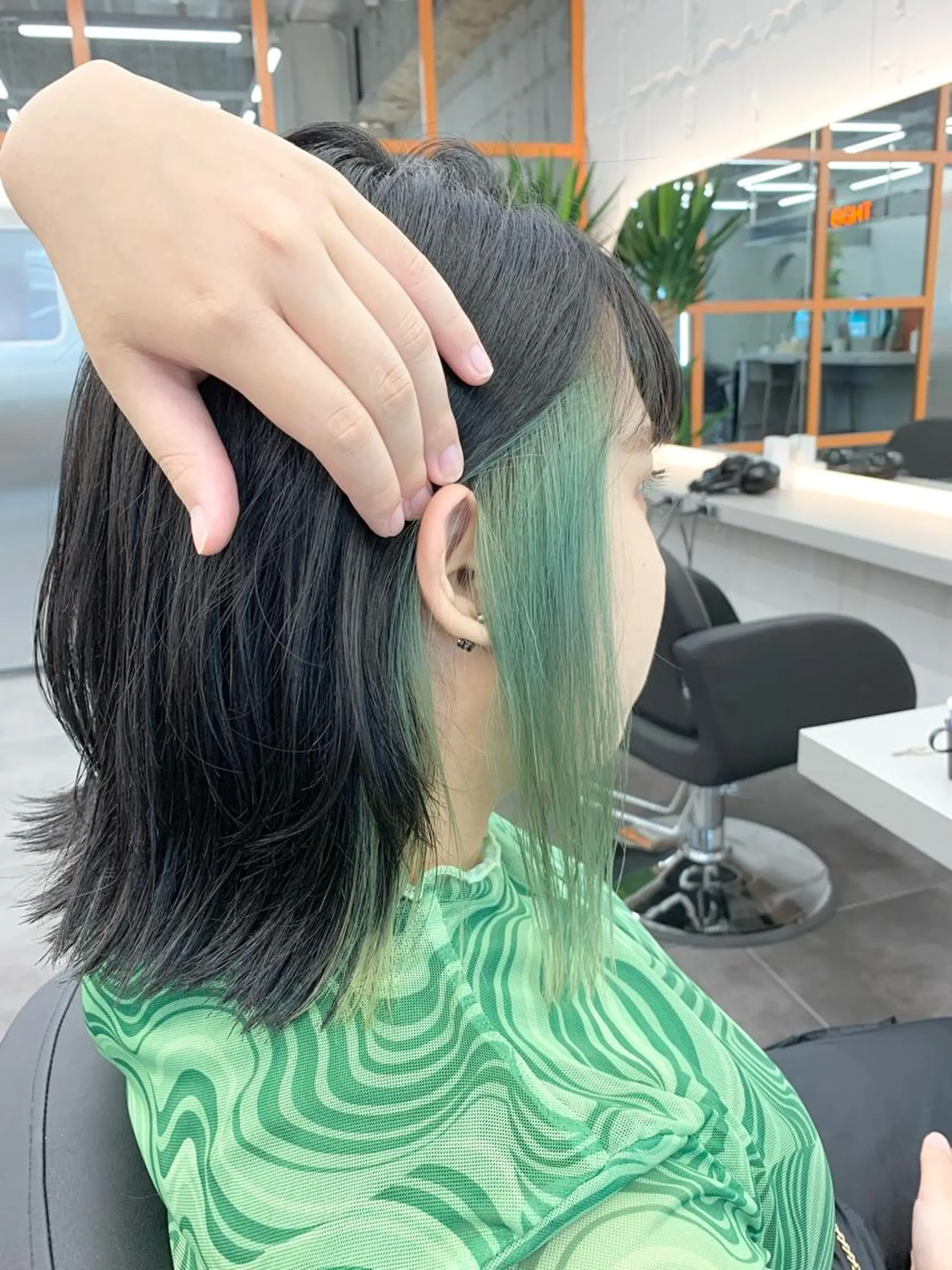 ミディアム カラー ブリーチ 透明感カラー ダブルカラー イヤリングカラー ハイライトカラー 店長担当🌟 矢吹ガブリエル🌟のヘアスタイル