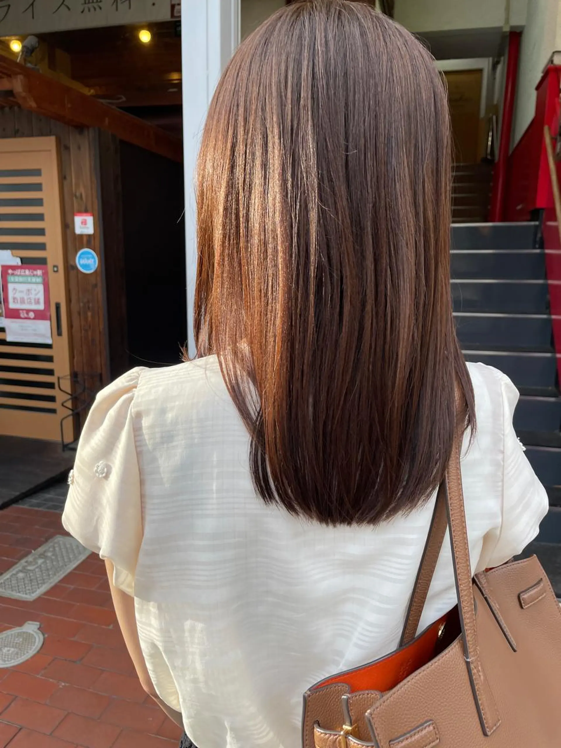 セミロング レイヤーカット カット ヘアカラー トリートメント さの あやねのヘアスタイル