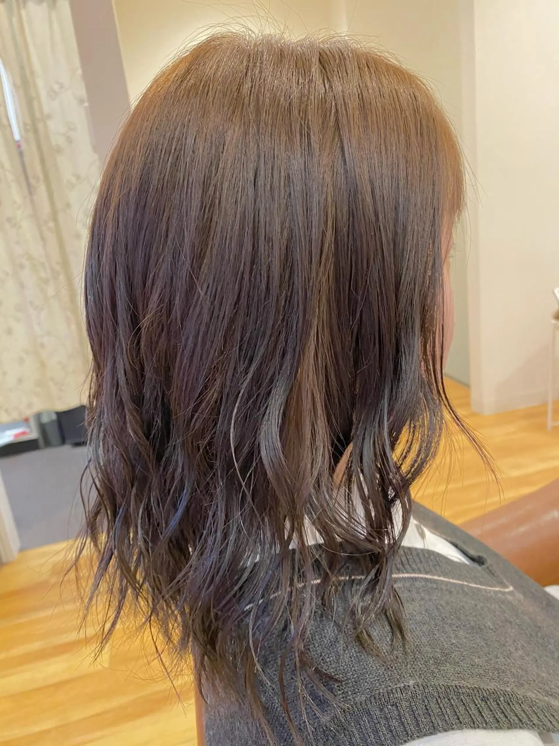 セミロング カラー ヘアアレンジ Design Color🐰アユミのヘアスタイル