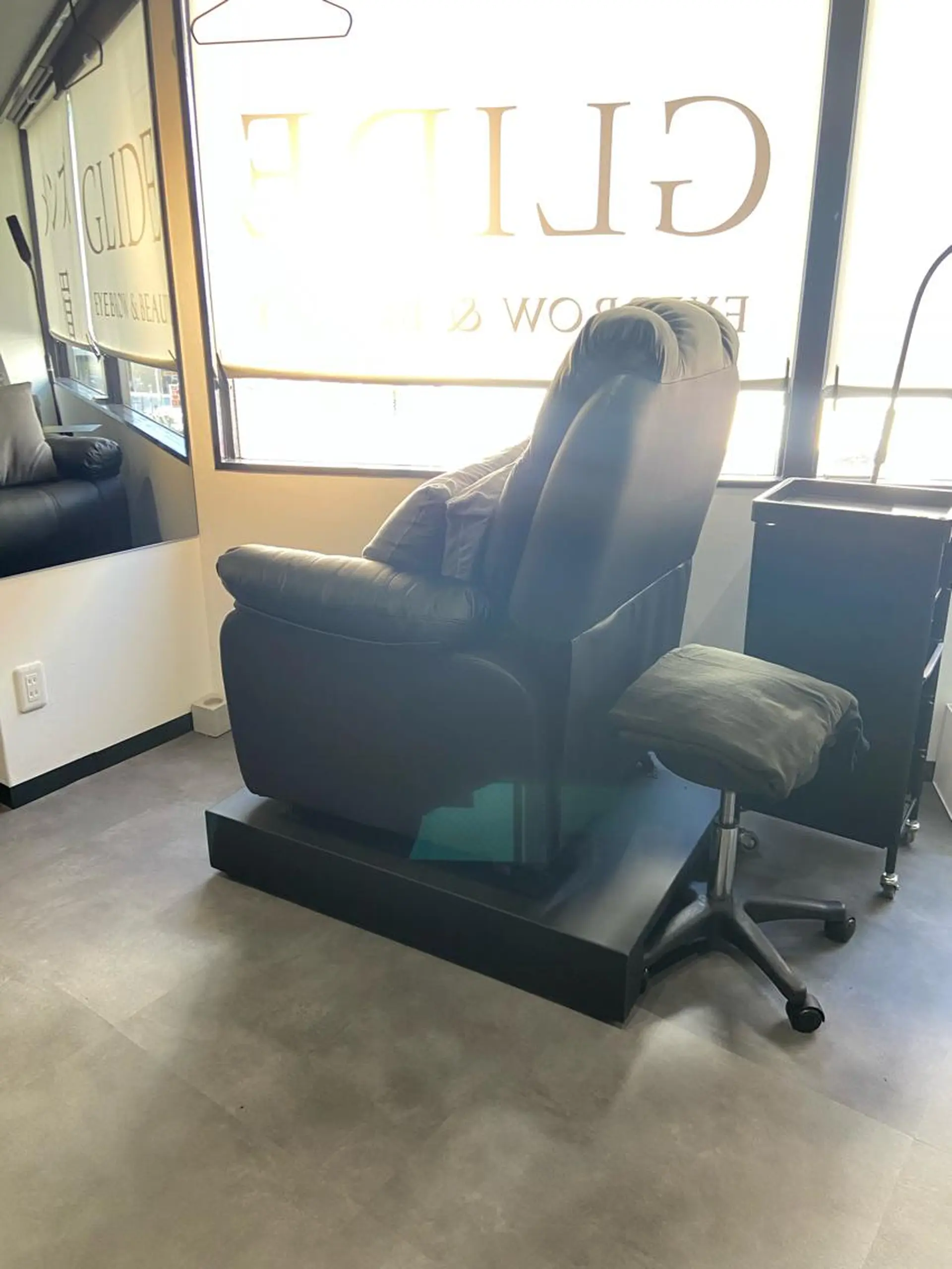 メンズ アイブロウ ブロウリスト nagaのマツエク・マツパデザイン