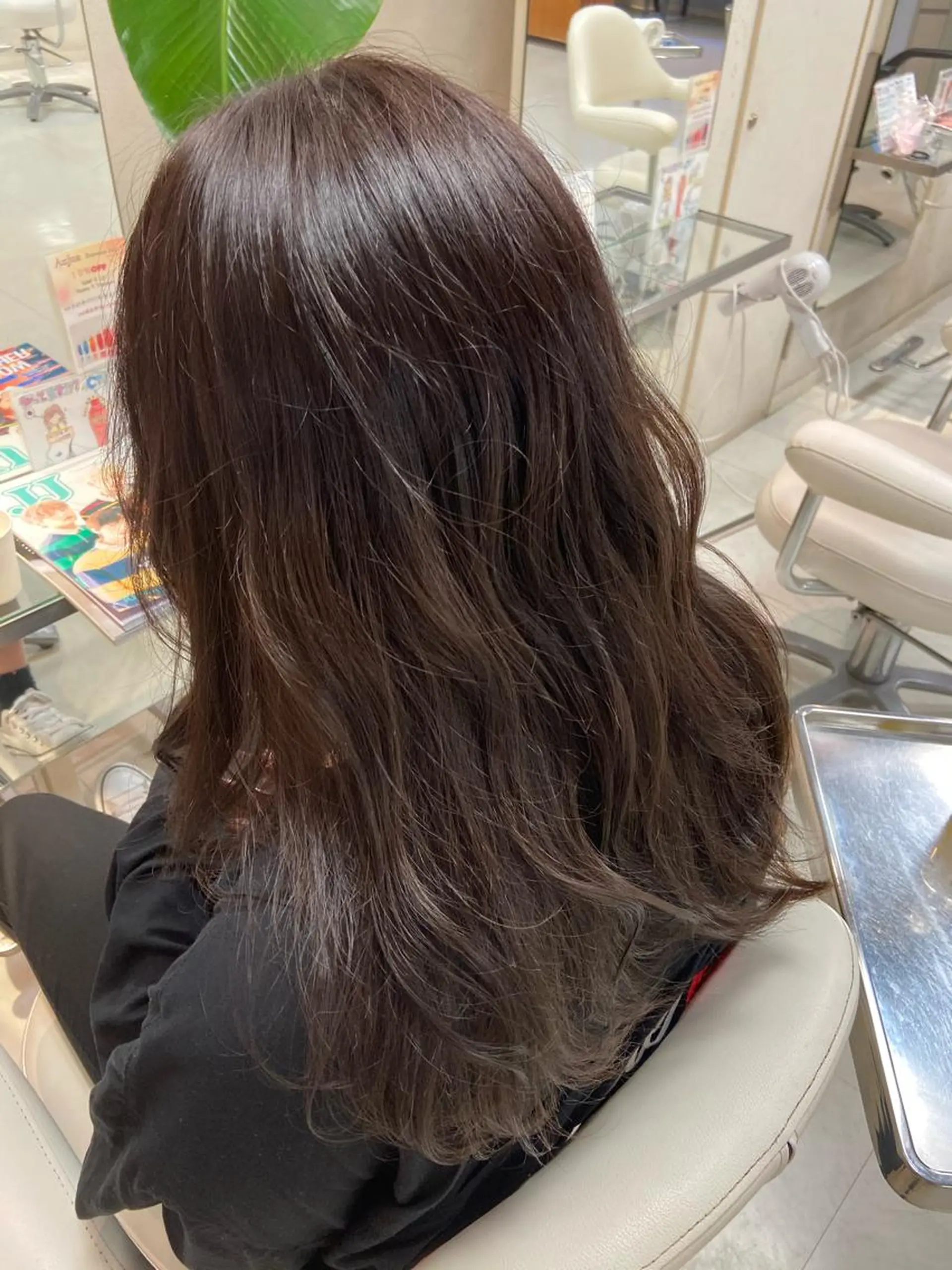 セミロング カラー ベージュカラー ブリーチ オレンジ カット ヘアカラー トリートメント 菊地 美憂のヘアスタイル