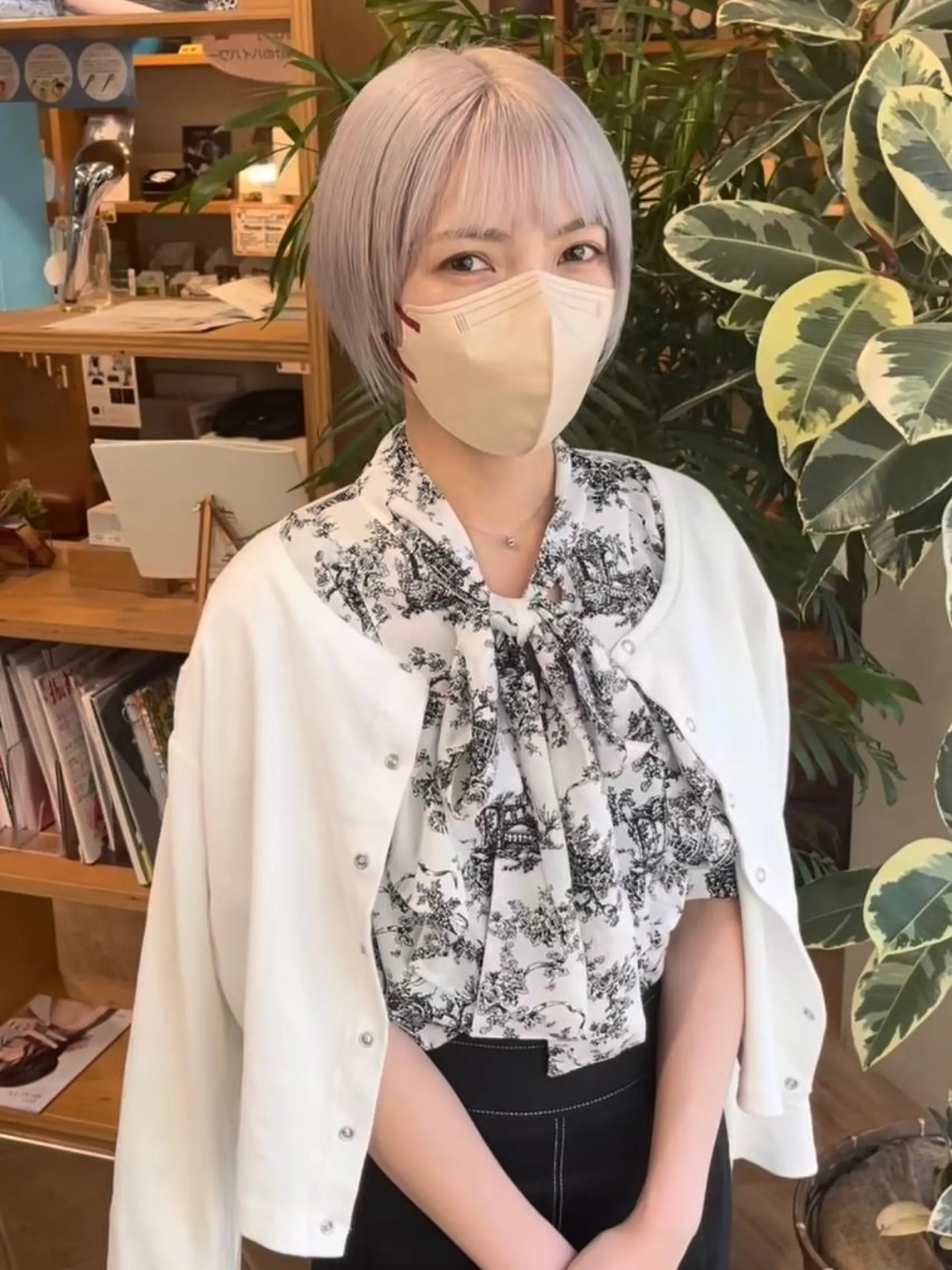 ミディアム カラー ショートボブ ミディアムパーマ バレイヤージュ ブリーチ ケアブリーチ カラー特化サロン茶屋 町Furukuboのヘアスタイル