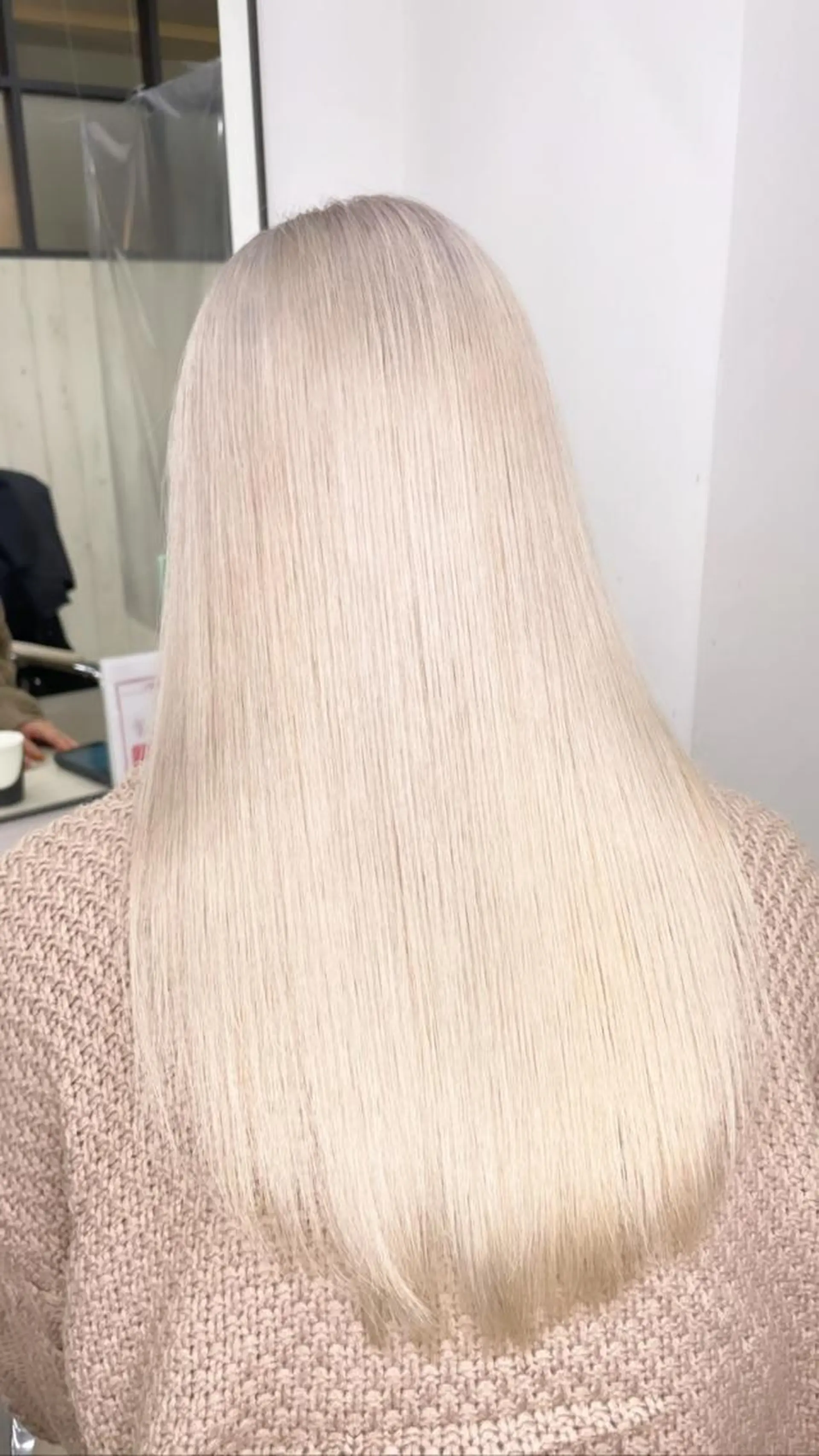 セミロング カラー ブリーチ ハイトーンカラー 学生 MONIQA【モニカ】所属・名古屋ハイトーン/ 🐶ブリーチ専門店のヘアスタイル