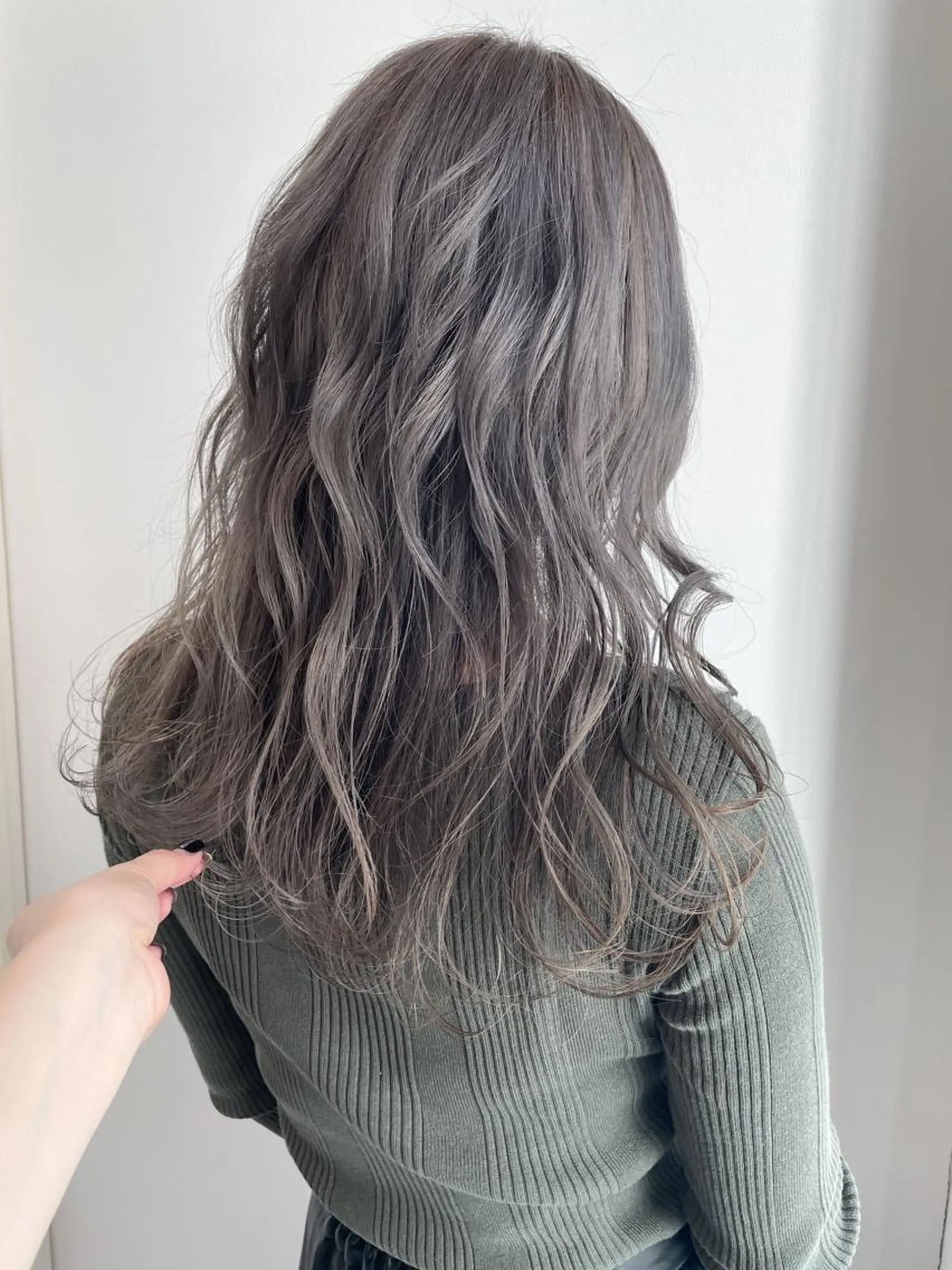 セミロング コトネ🫧 韓国風レイヤーカットのヘアスタイル