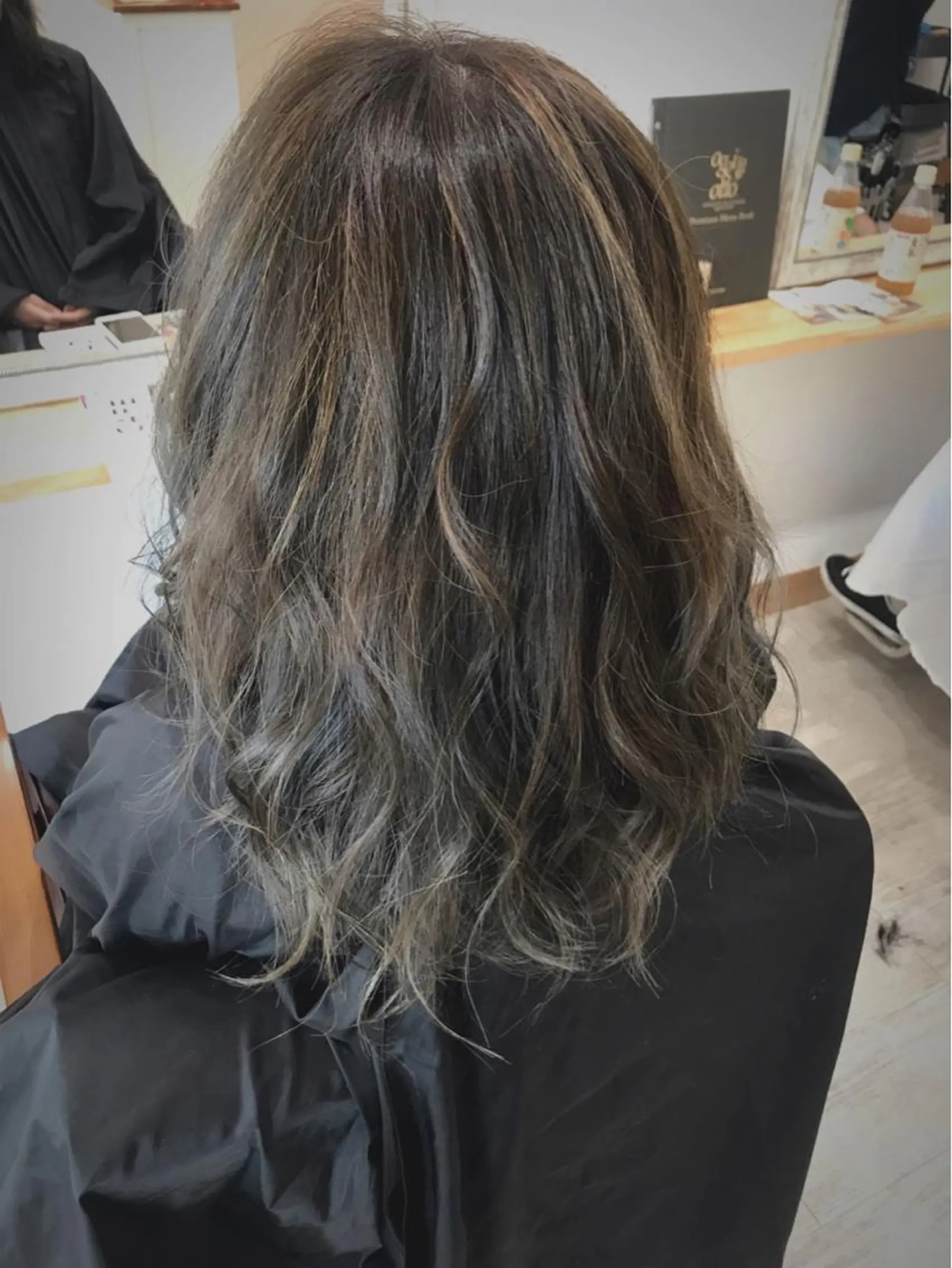 ミディアム カラー 🪽まつエク𖧷 ヘアー🩵Naomiのマツエク・マツパデザイン