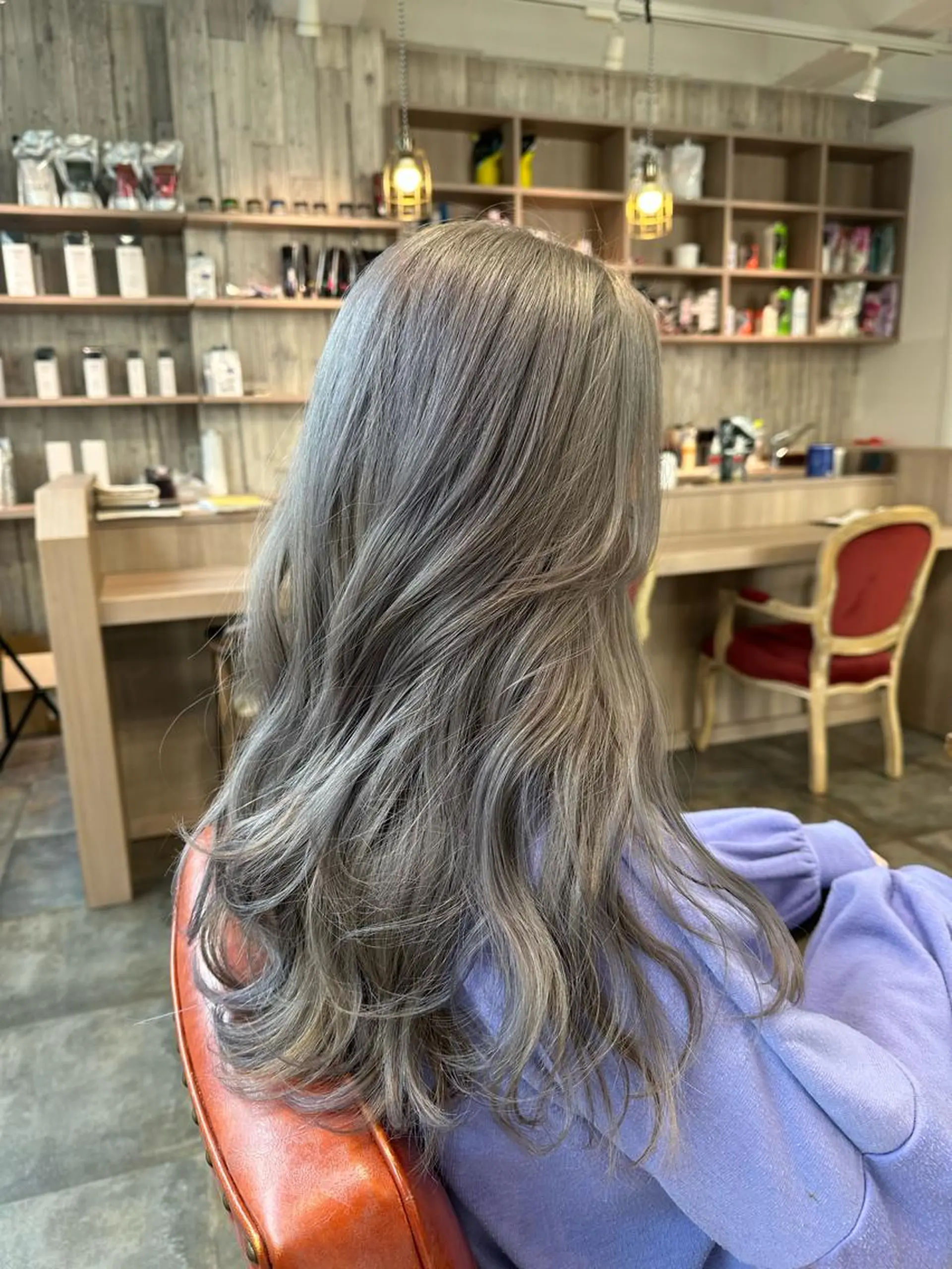 ロング ヘアカラー トリートメント ハイトーンボブ Mizuki.のヘアスタイル