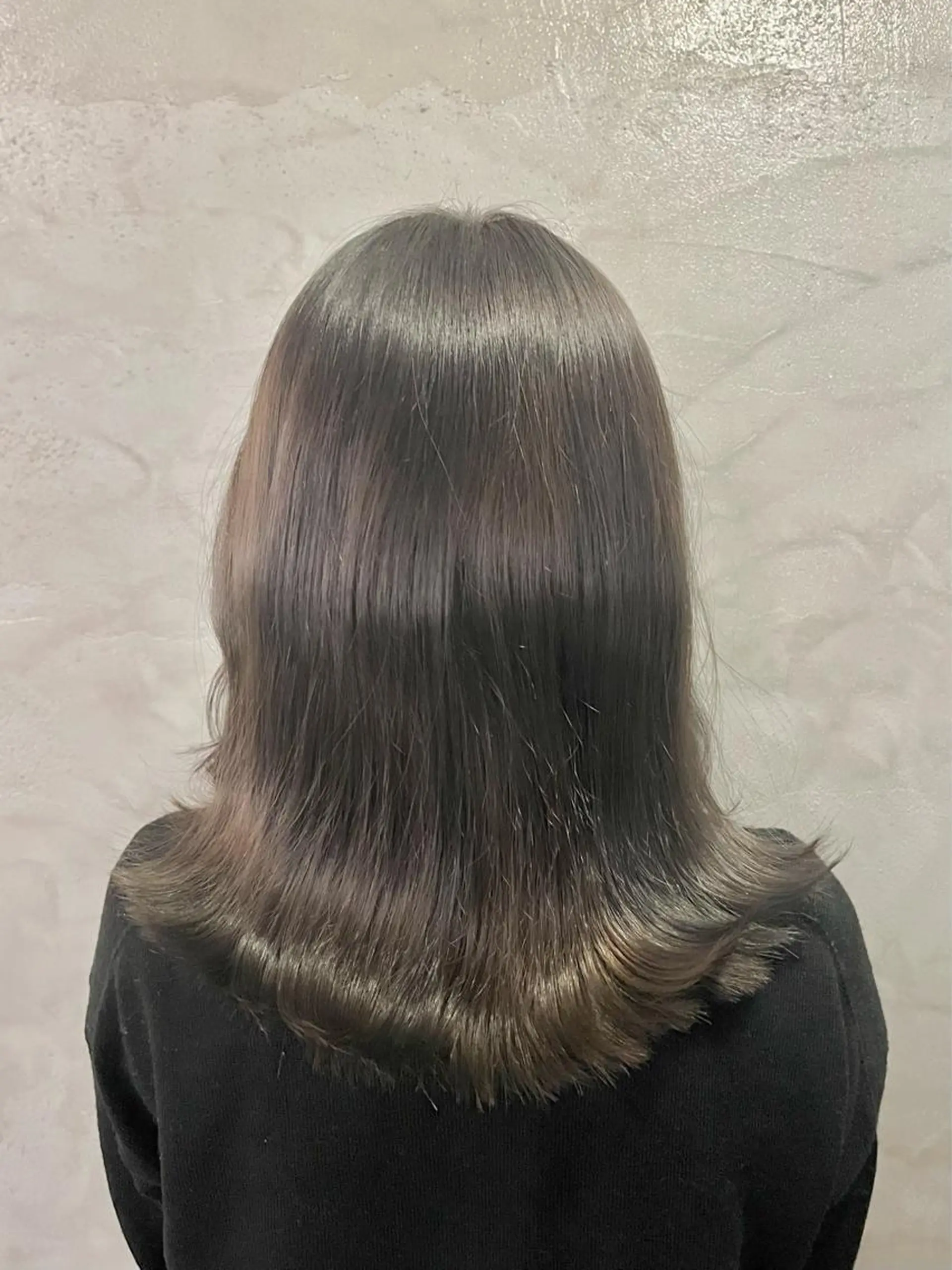 セミロング カラー アッシュ アッシュグレー アッシュグレージュ グレージュ FUJINO RYOのヘアスタイル