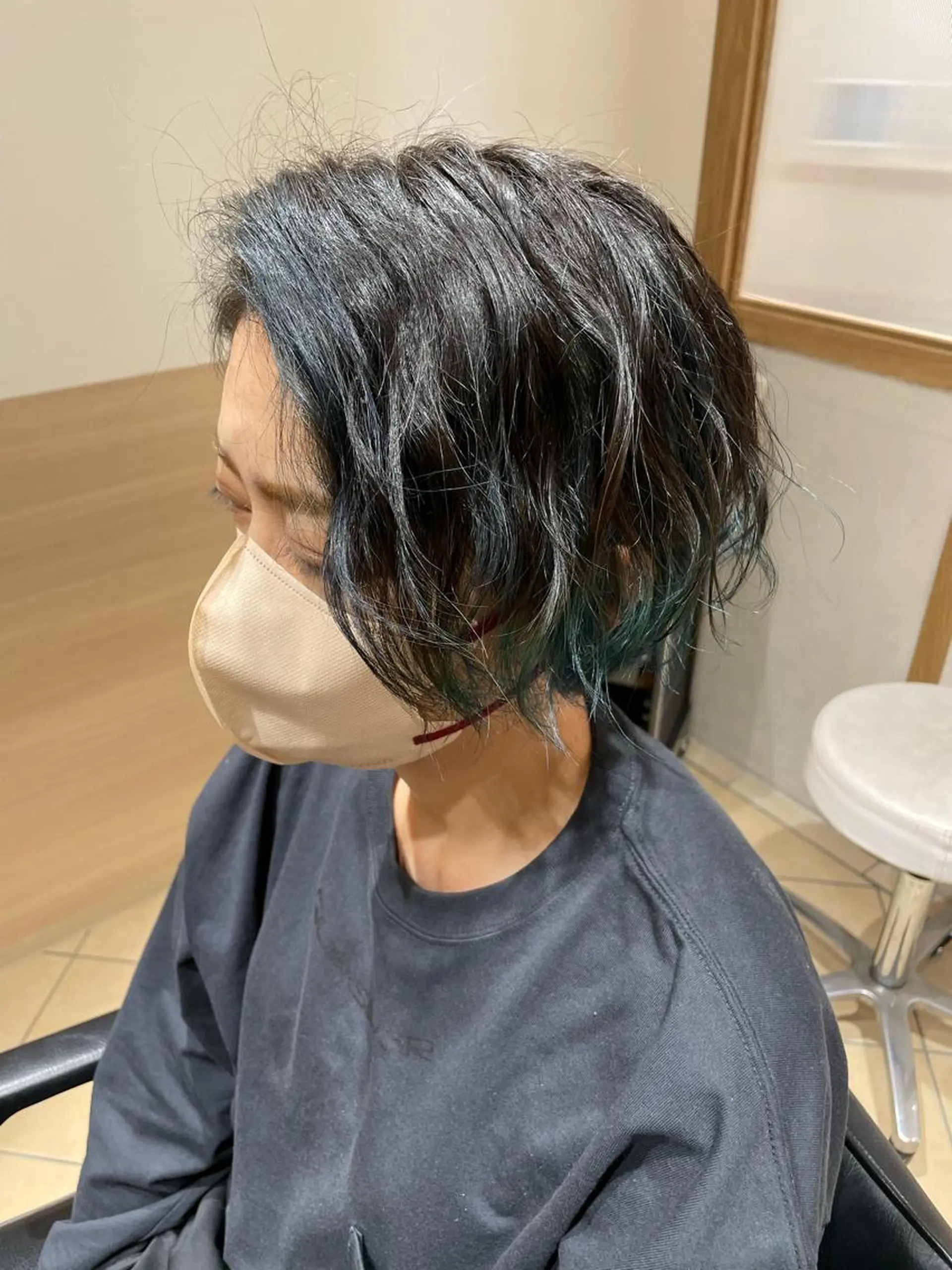 ショート カラー ハンサムショート ミストバング ブリーチ ブルーカラー ブラウンカラー カット ヘアカラー GO TODAY SHAiRE SALON所属・天野 瑠真のヘアスタイル