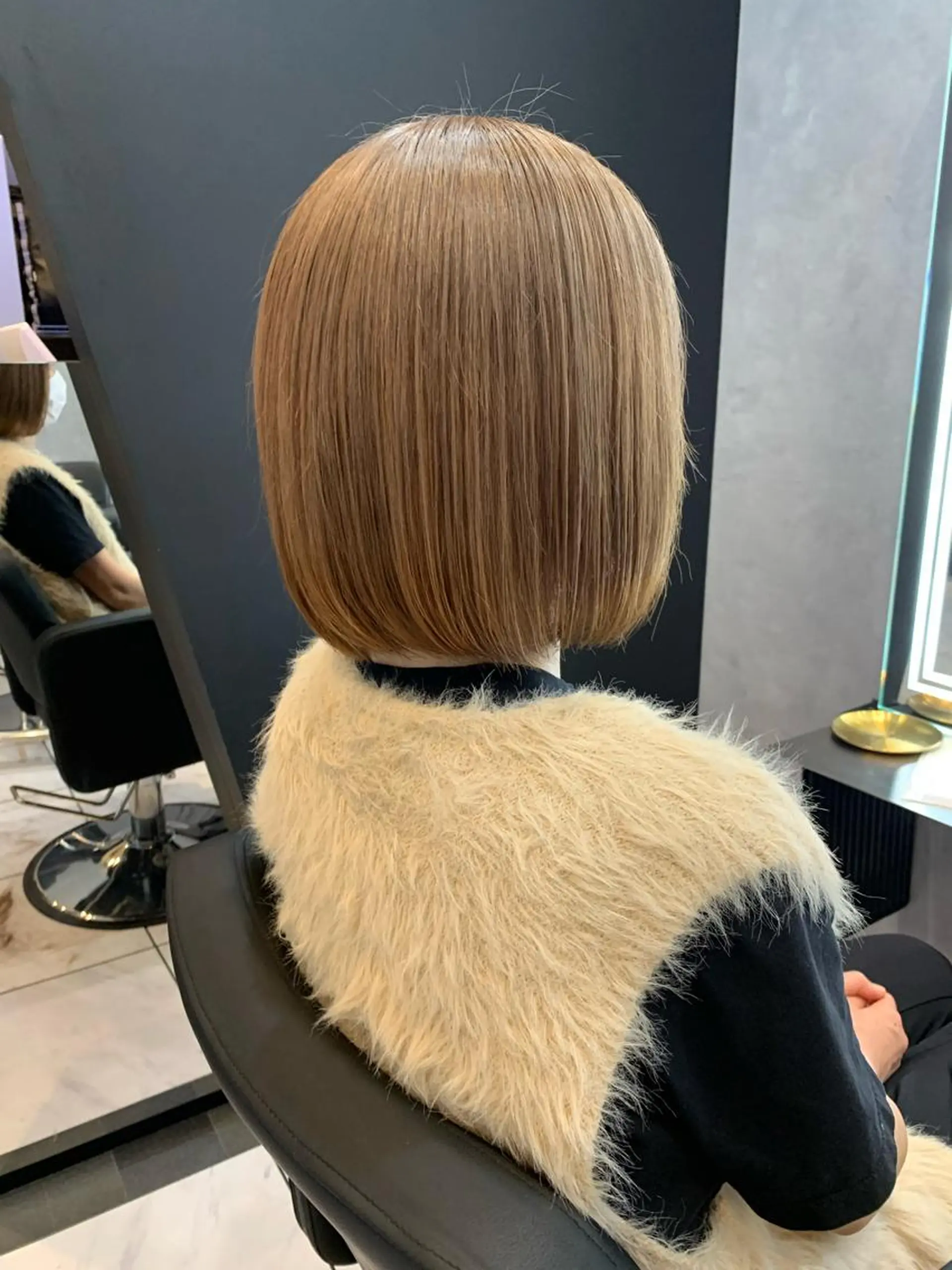 ショート カラー 透明感/ブリーチ縮毛 /髪質改善/星野純一のヘアスタイル