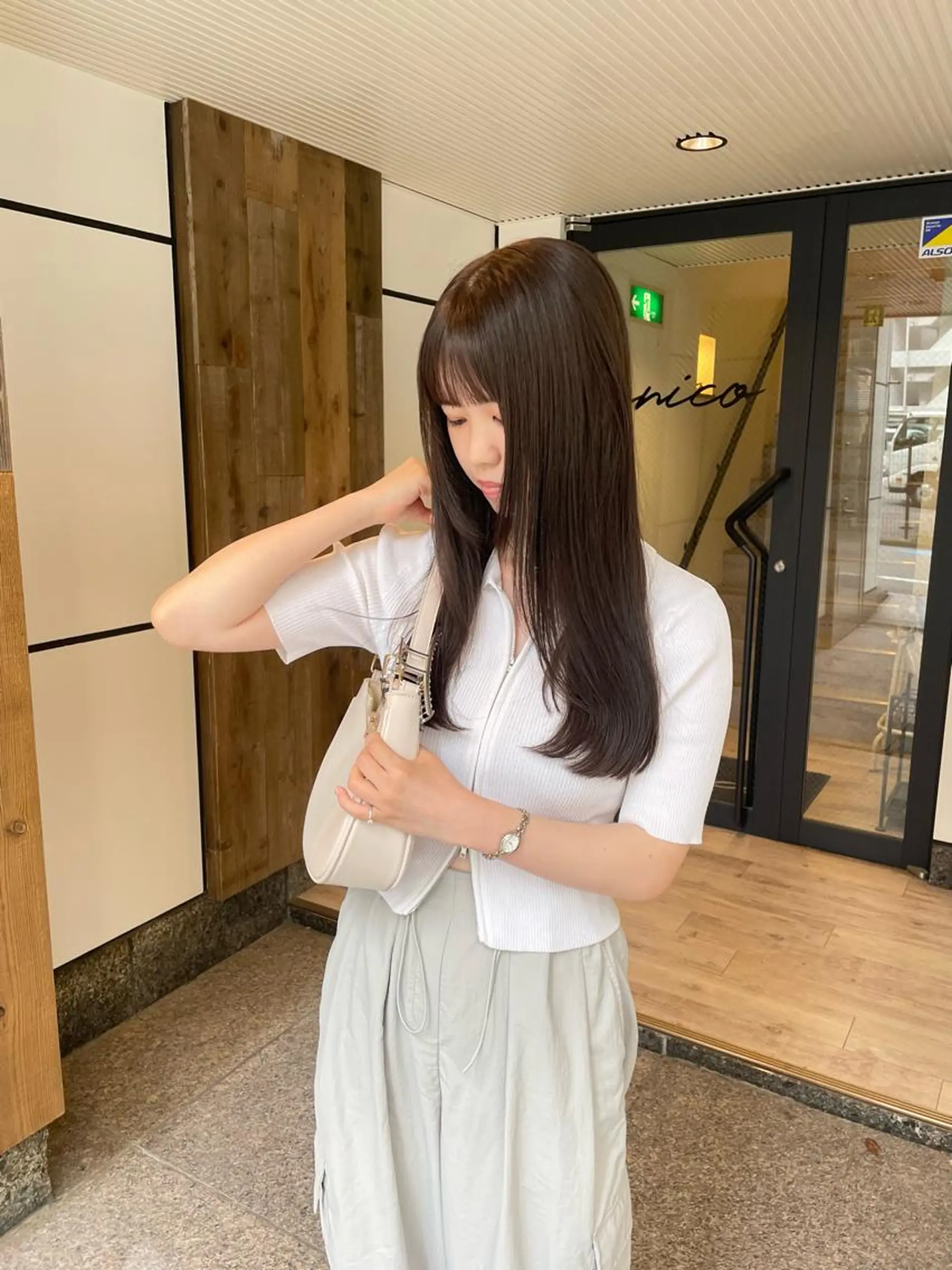 ロング カラー 渋谷 留菜のヘアスタイル