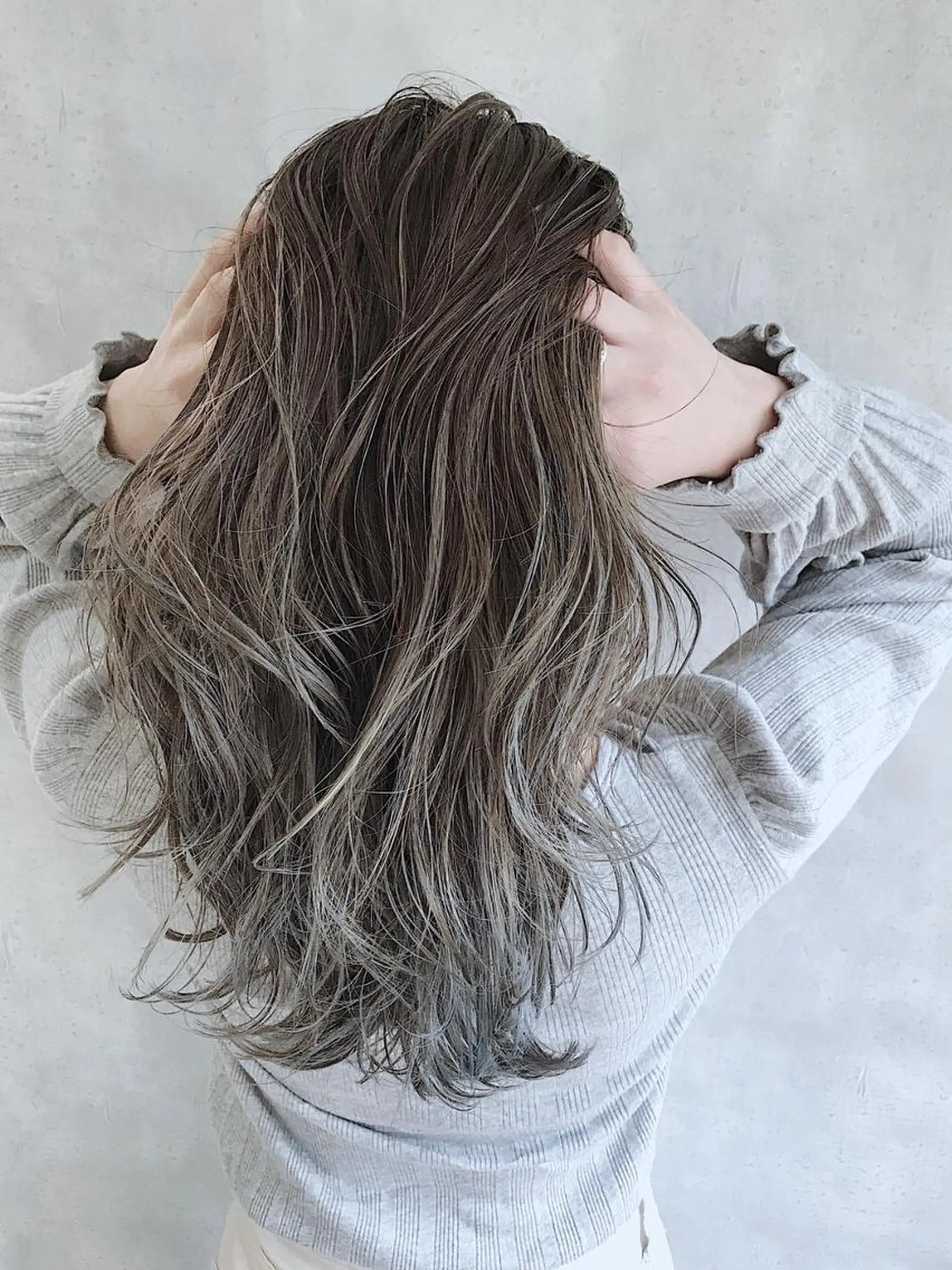 セミロング カラー MOU namba ムウナンバのヘアスタイル