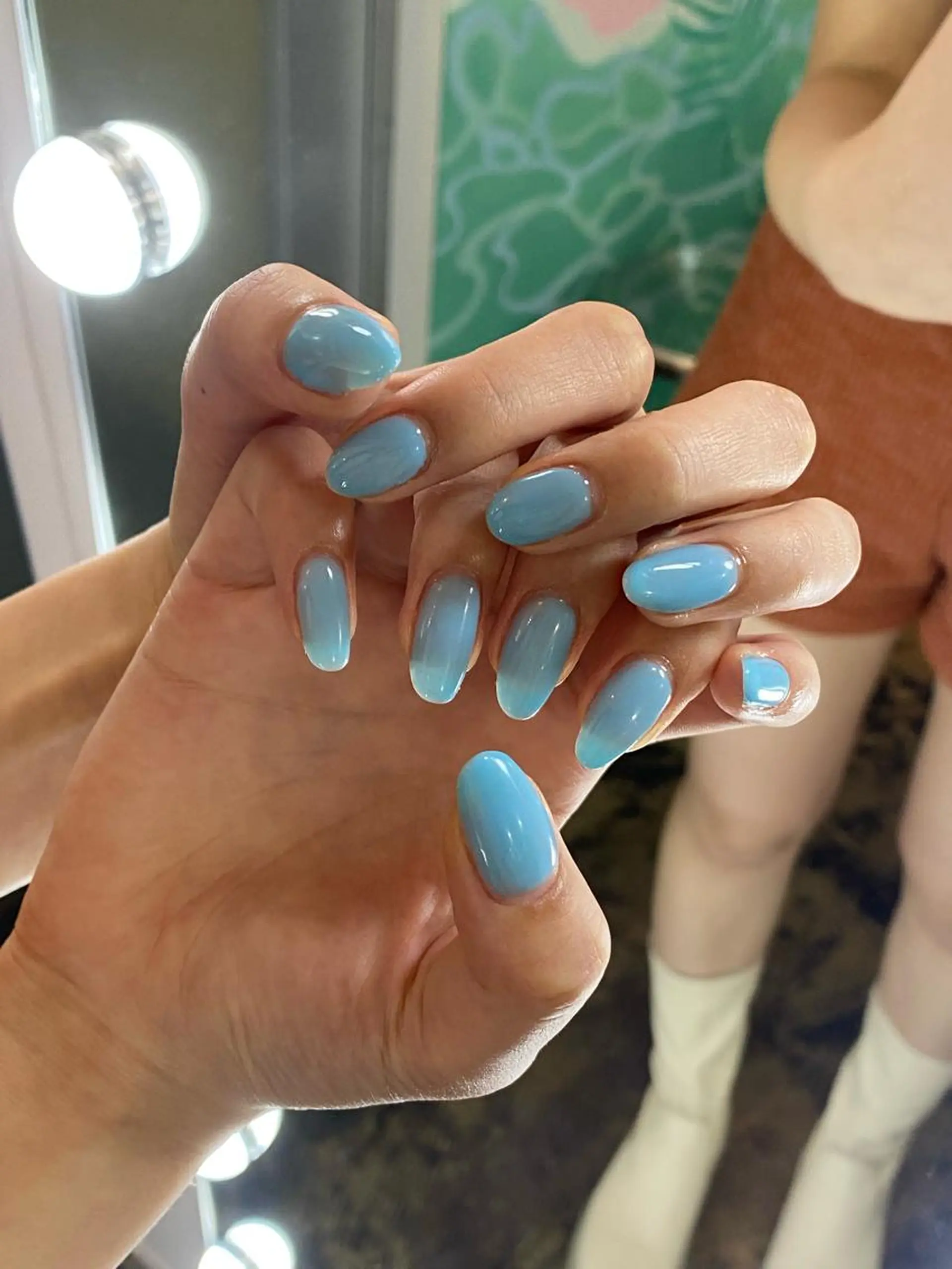 ネイル ♱˖⁺ 𝒎𝒐𝒑𝒊 ⁺のネイルデザイン