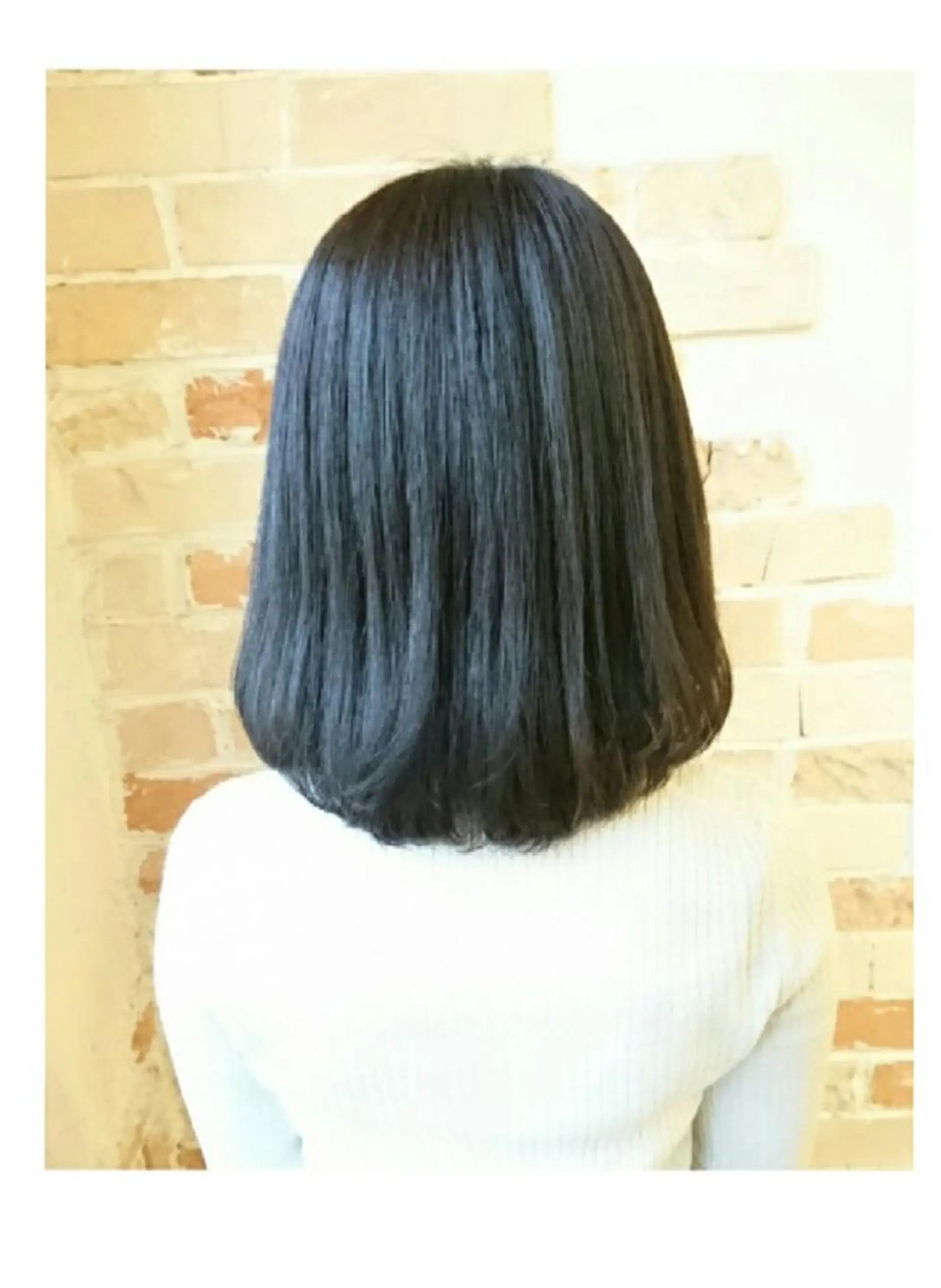 セミロング カラー ブルーカラー ブルージュ JIL BLAN 京都所属・RU RIのヘアスタイル