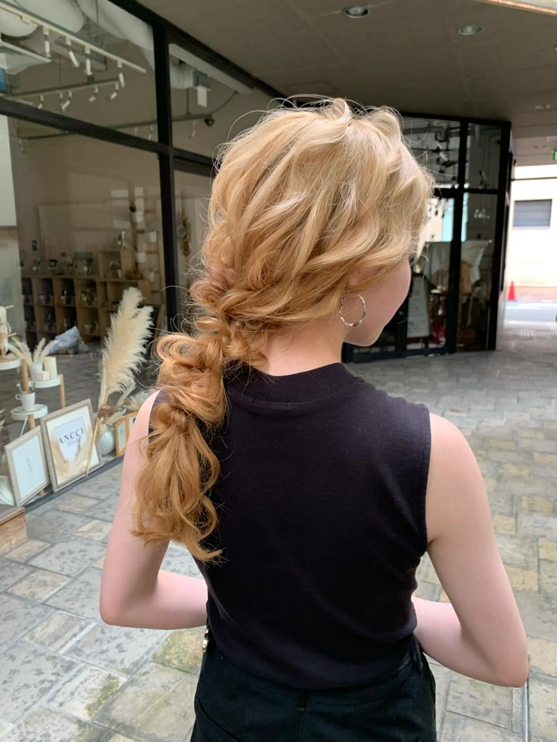 セミロング ヘアアレンジ i.GINZA所属・似合わせショート広瀬 和輝のヘアスタイル