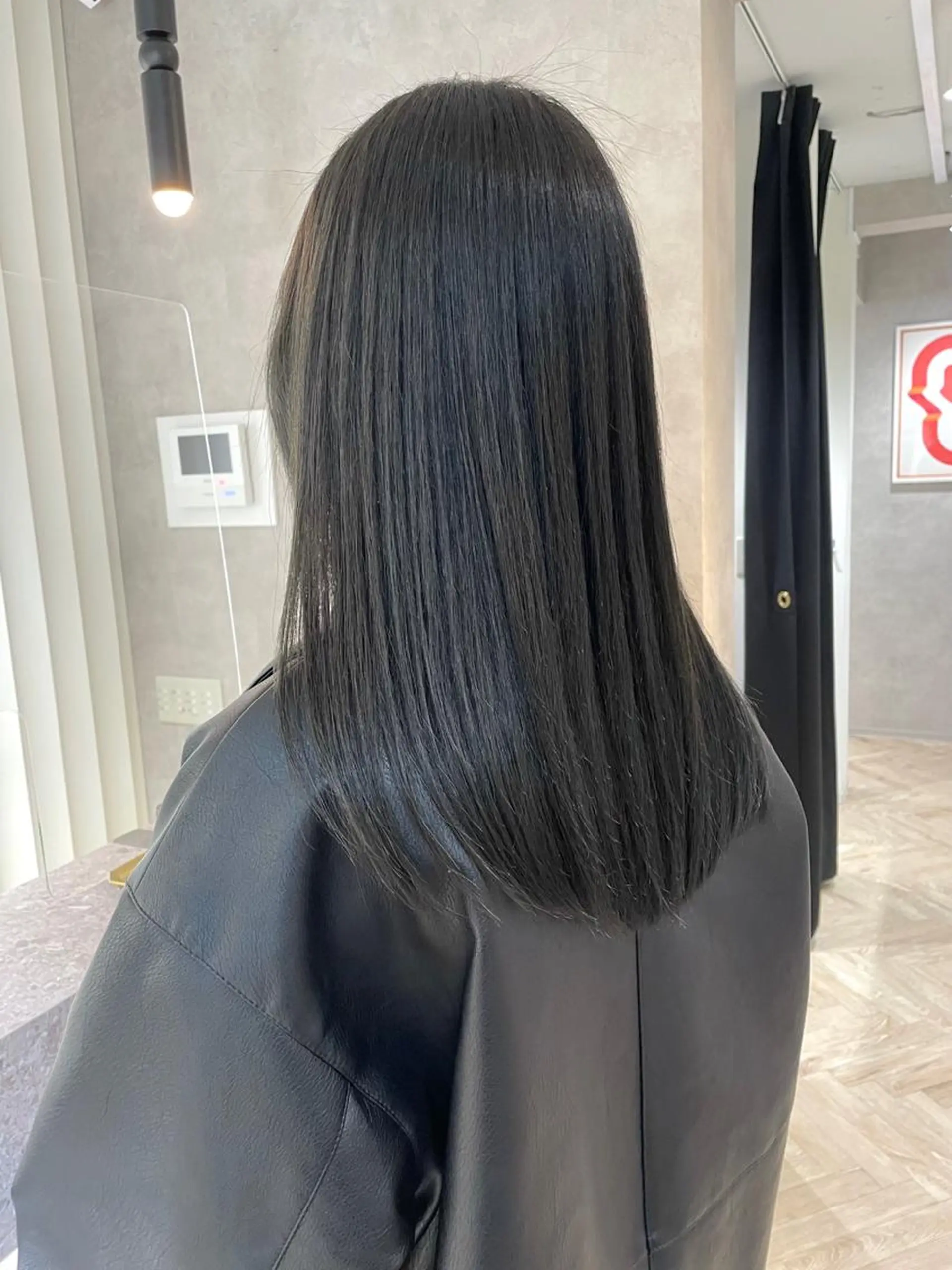 ロング カラー アッシュ アッシュグレー アッシュグレージュ ブリーチ グレージュ ヘアカラー MAISON de IGGY所属・🫧アイドルヘア中島 圭吾🫧のヘアスタイル