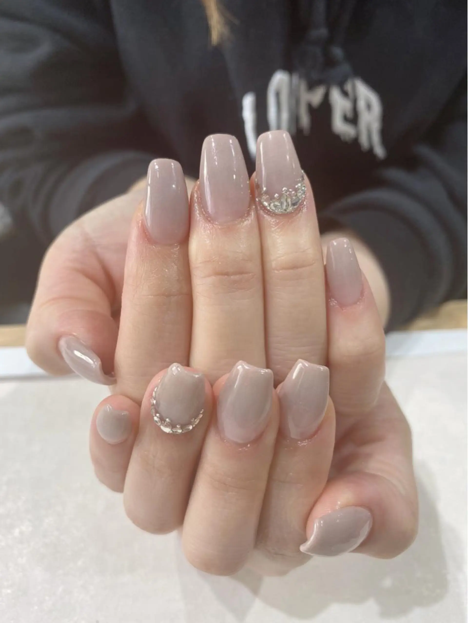 ミディアム ハンドネイル Nail  R💫 naoのネイルデザイン