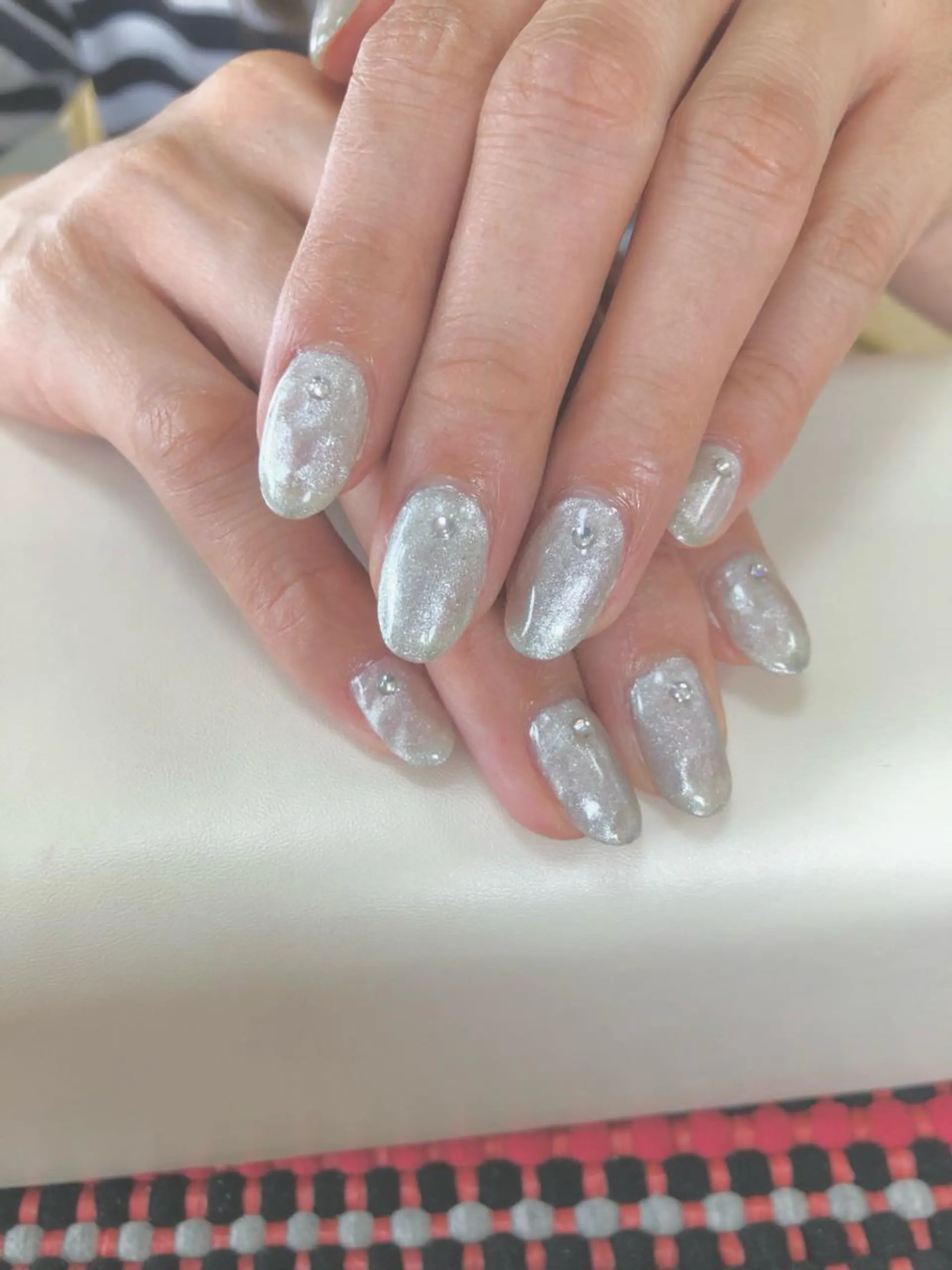 ネイル シルバー ハンドネイル meeho所属・salon *meehoのネイルデザイン