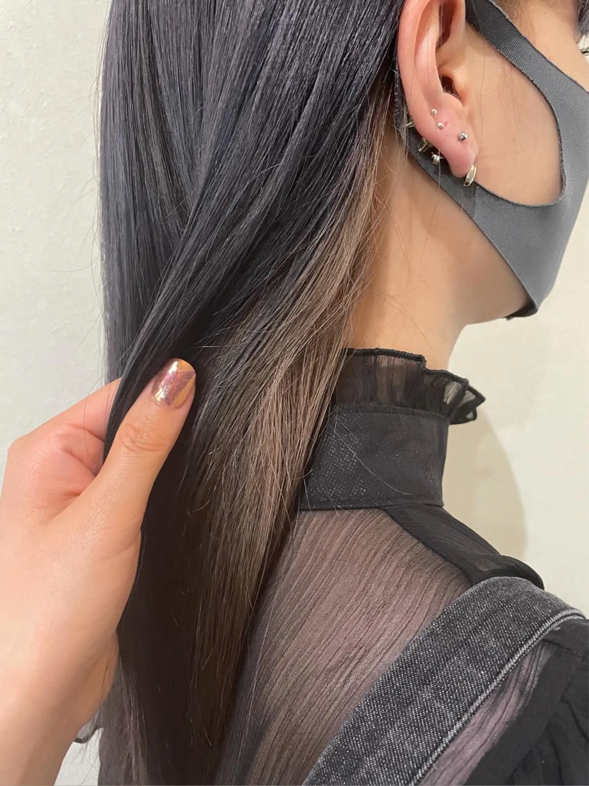 ロング カラー 高梨 菜々のヘアスタイル