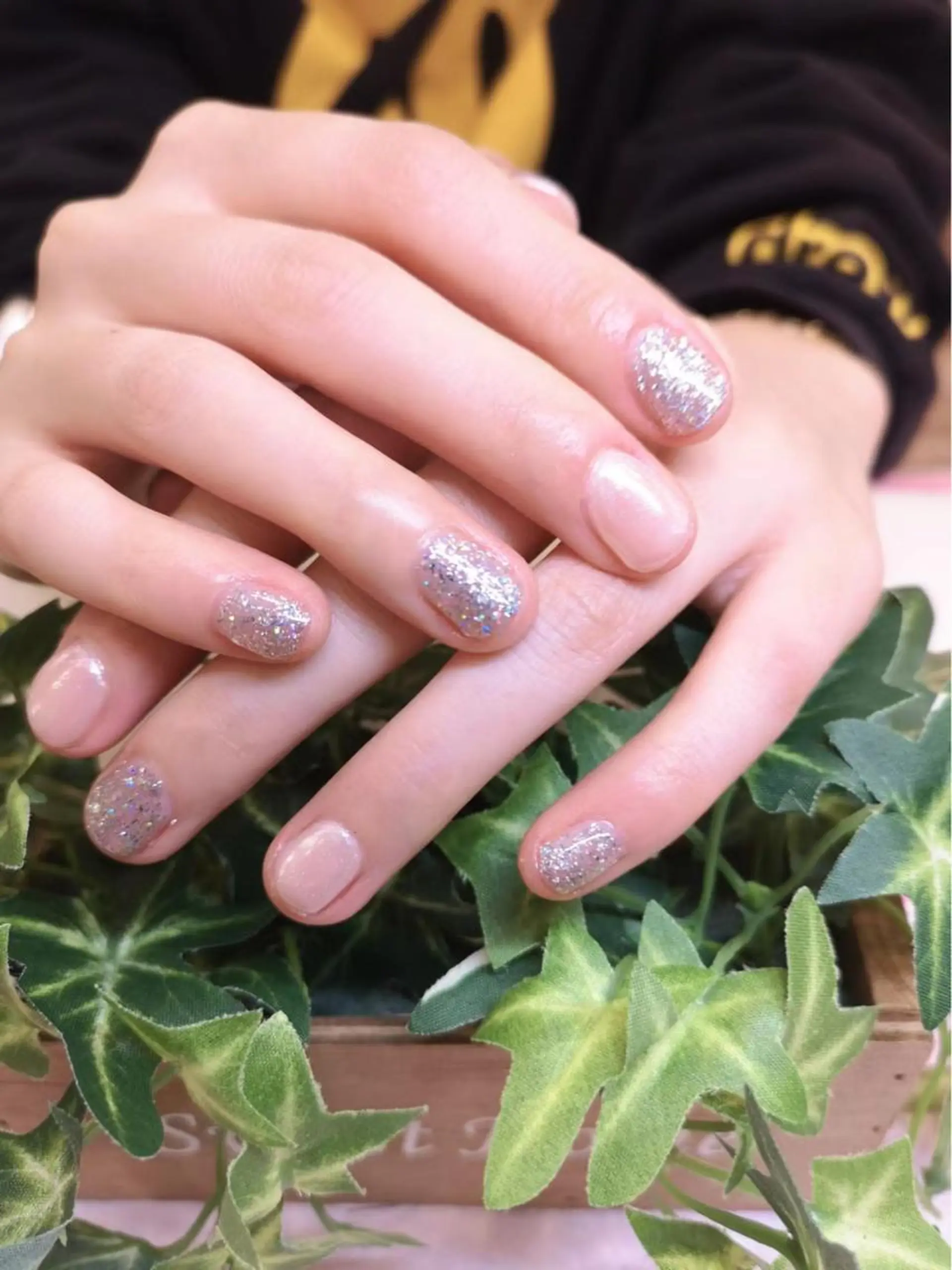 カラー ネイル ラメ(グリッター) ワンカラーネイル Ui_Amor (パラジェル)のネイルデザイン