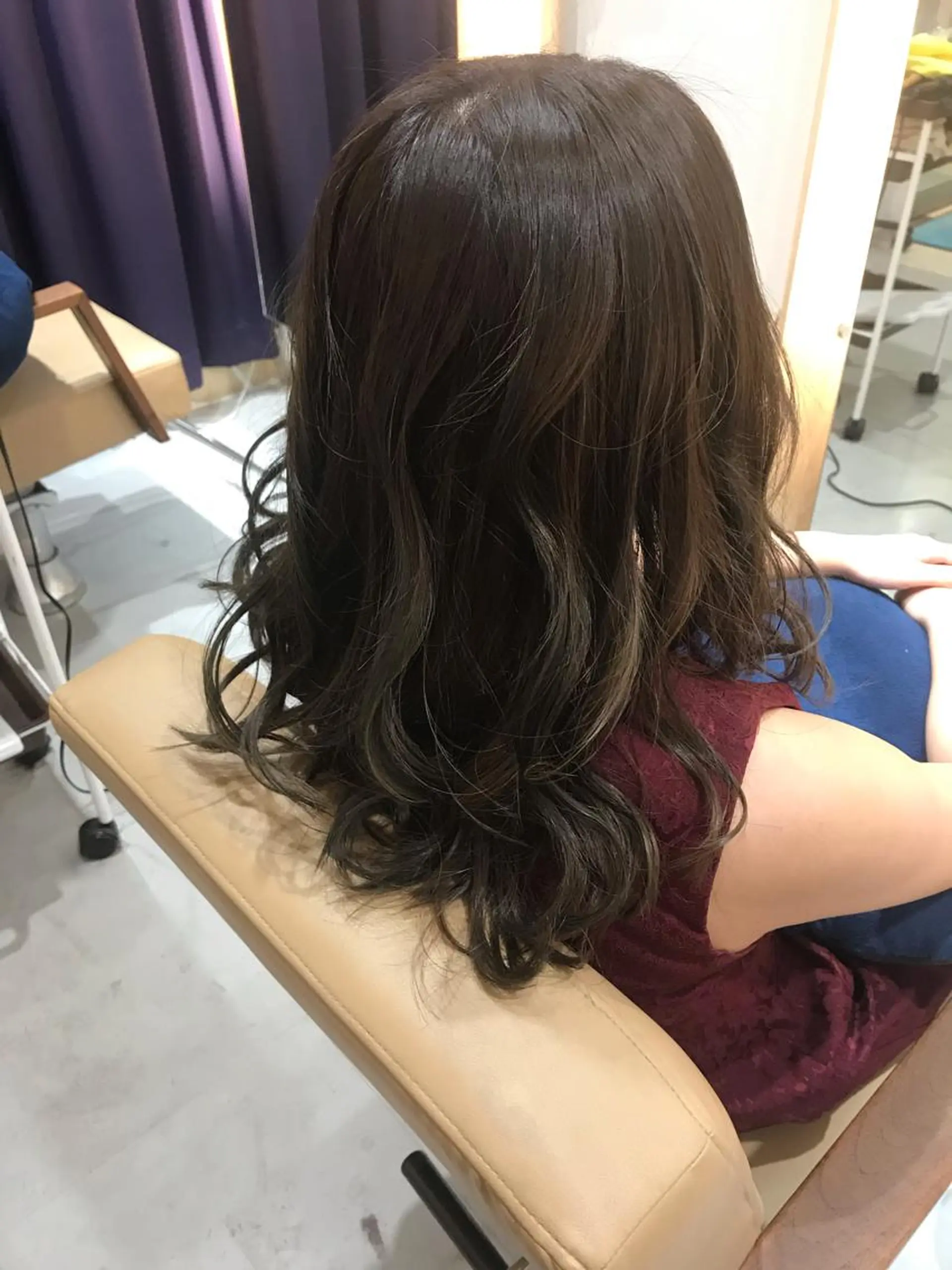 カラー アッシュ ブルーカラー ブルーアッシュ 磧本 祐里恵のヘアスタイル