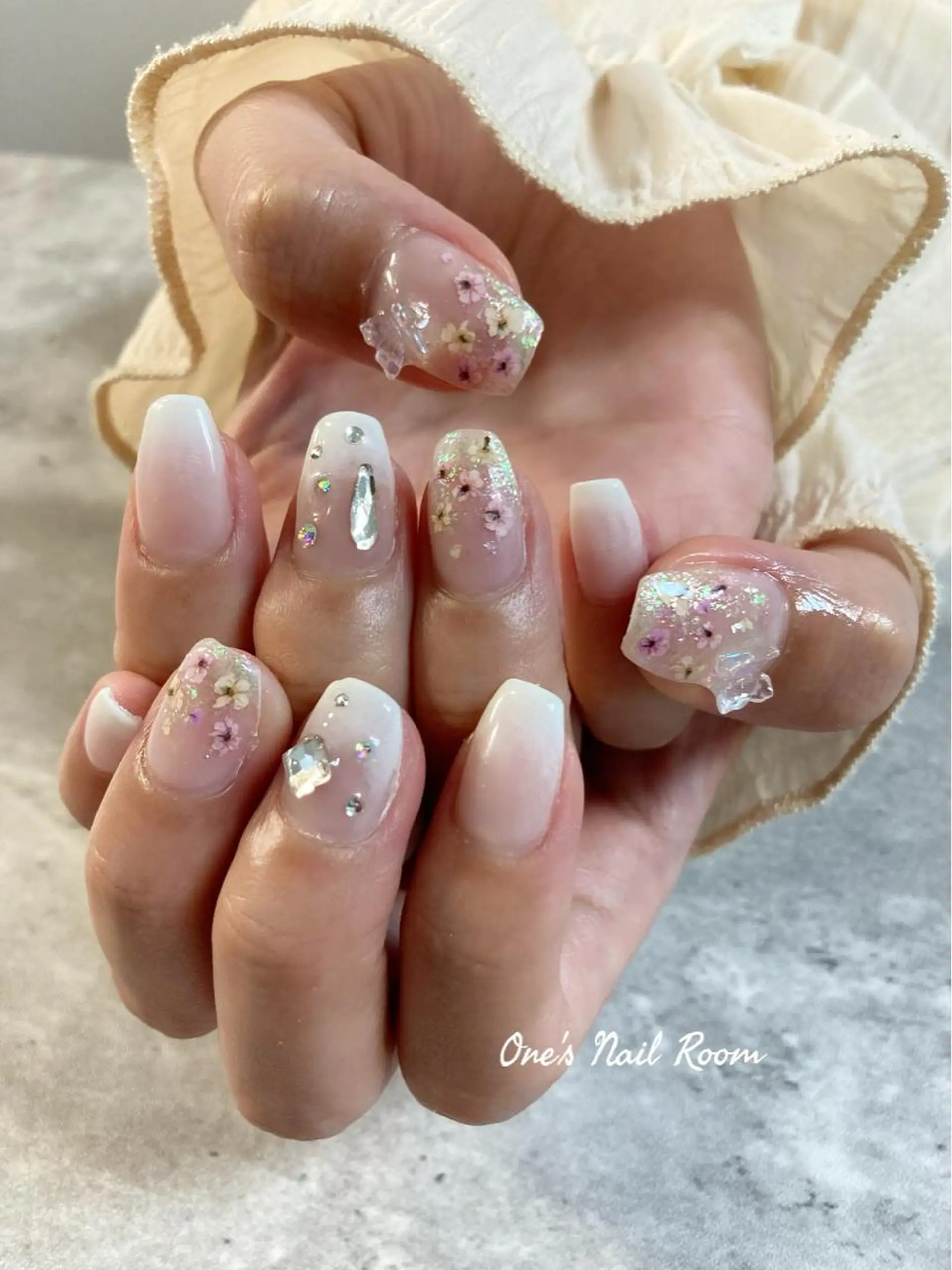 ネイル ハンドネイル One's Nail Roomのネイルデザイン