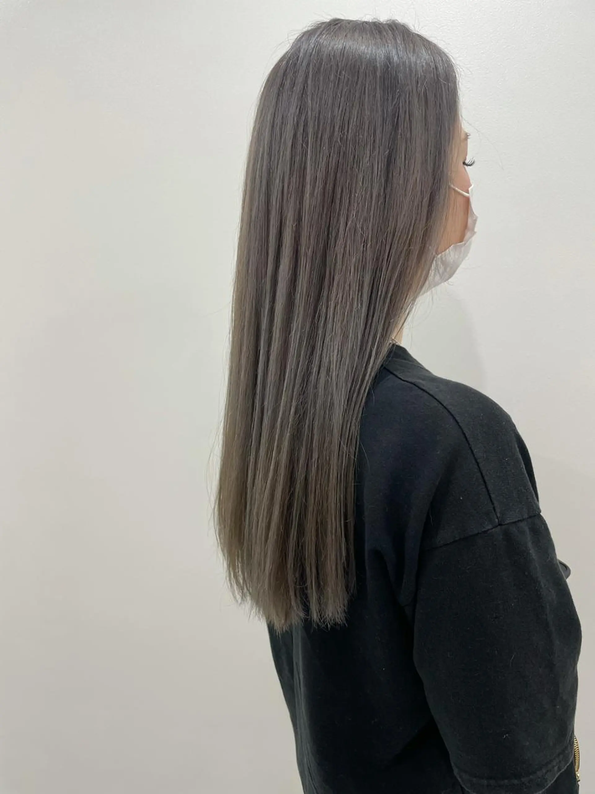 ロング カラー akane .のヘアスタイル