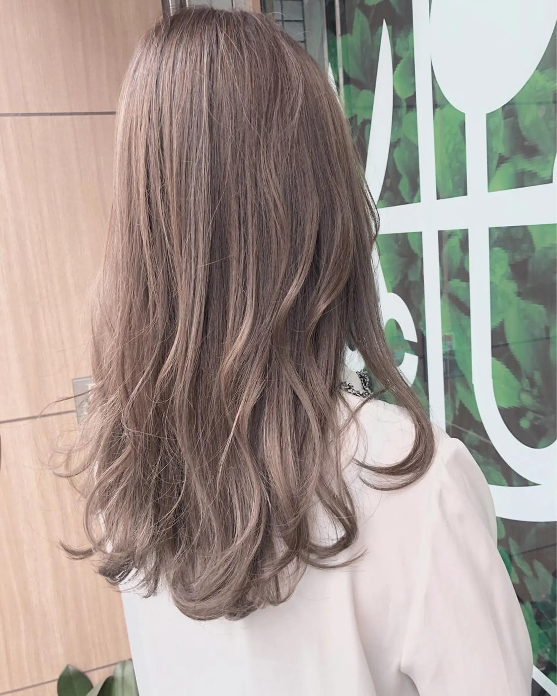 カラー 透明感カラー グレージュ ✨うるツヤ髪質改善✨ 林 大樹のヘアスタイル