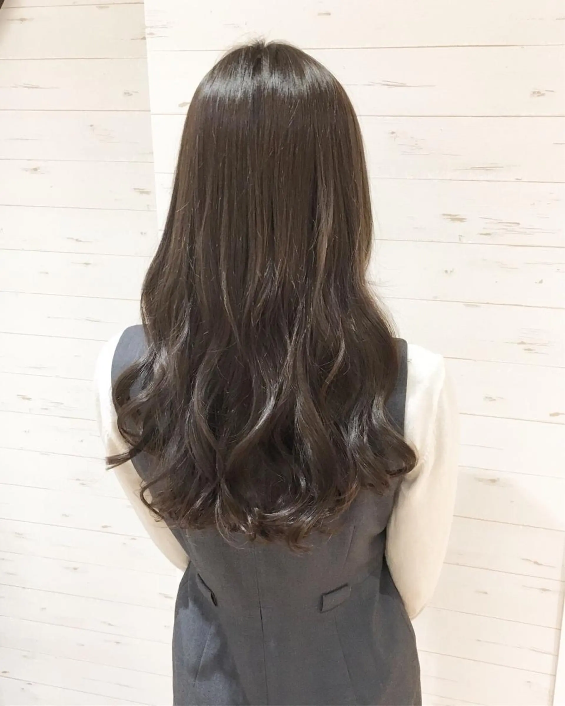 ロング ミヤザキ タクトのヘアスタイル