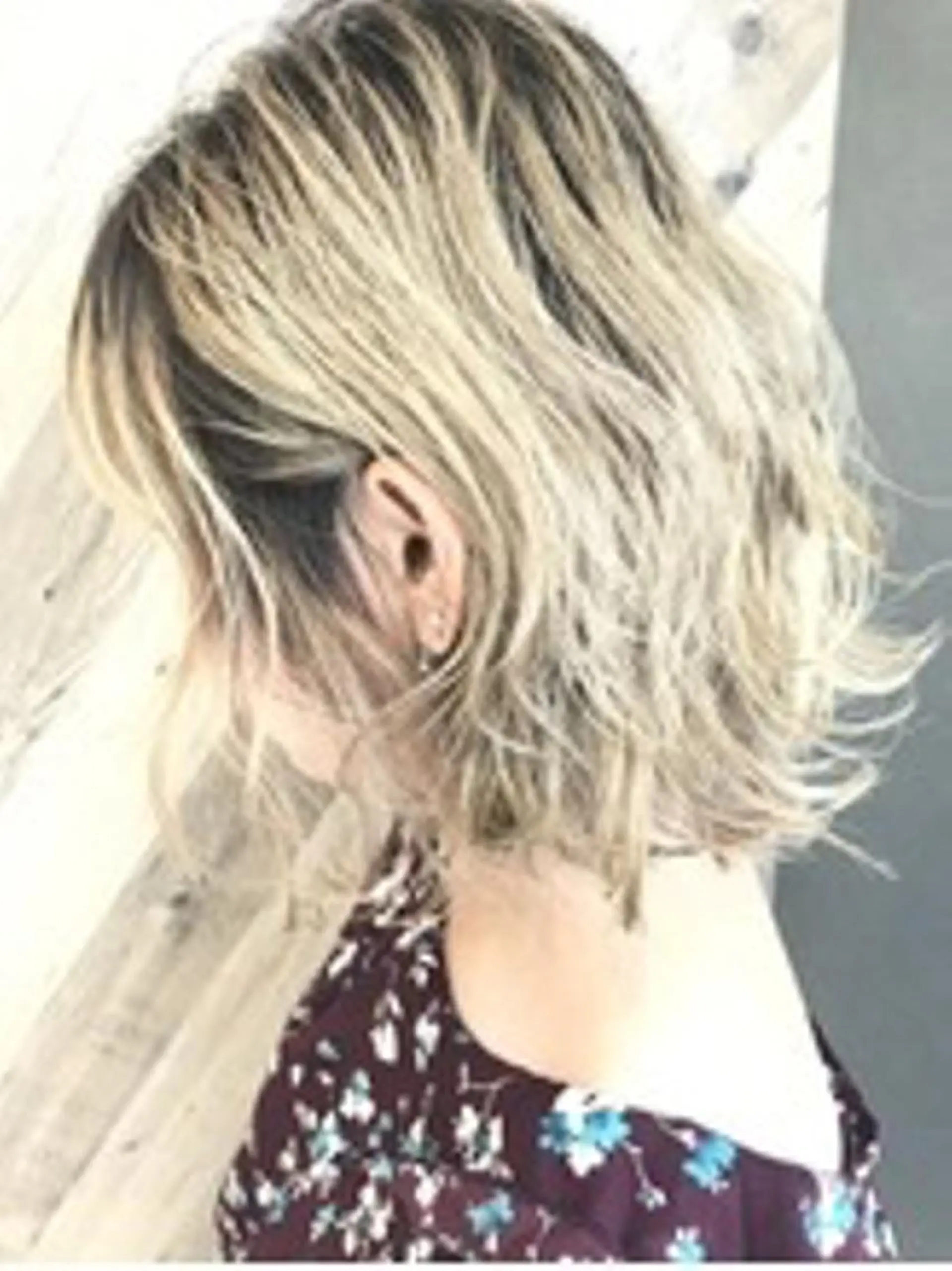 セミロング カラー ブリーチ 🌟Noble 白金台店⭐️のヘアスタイル