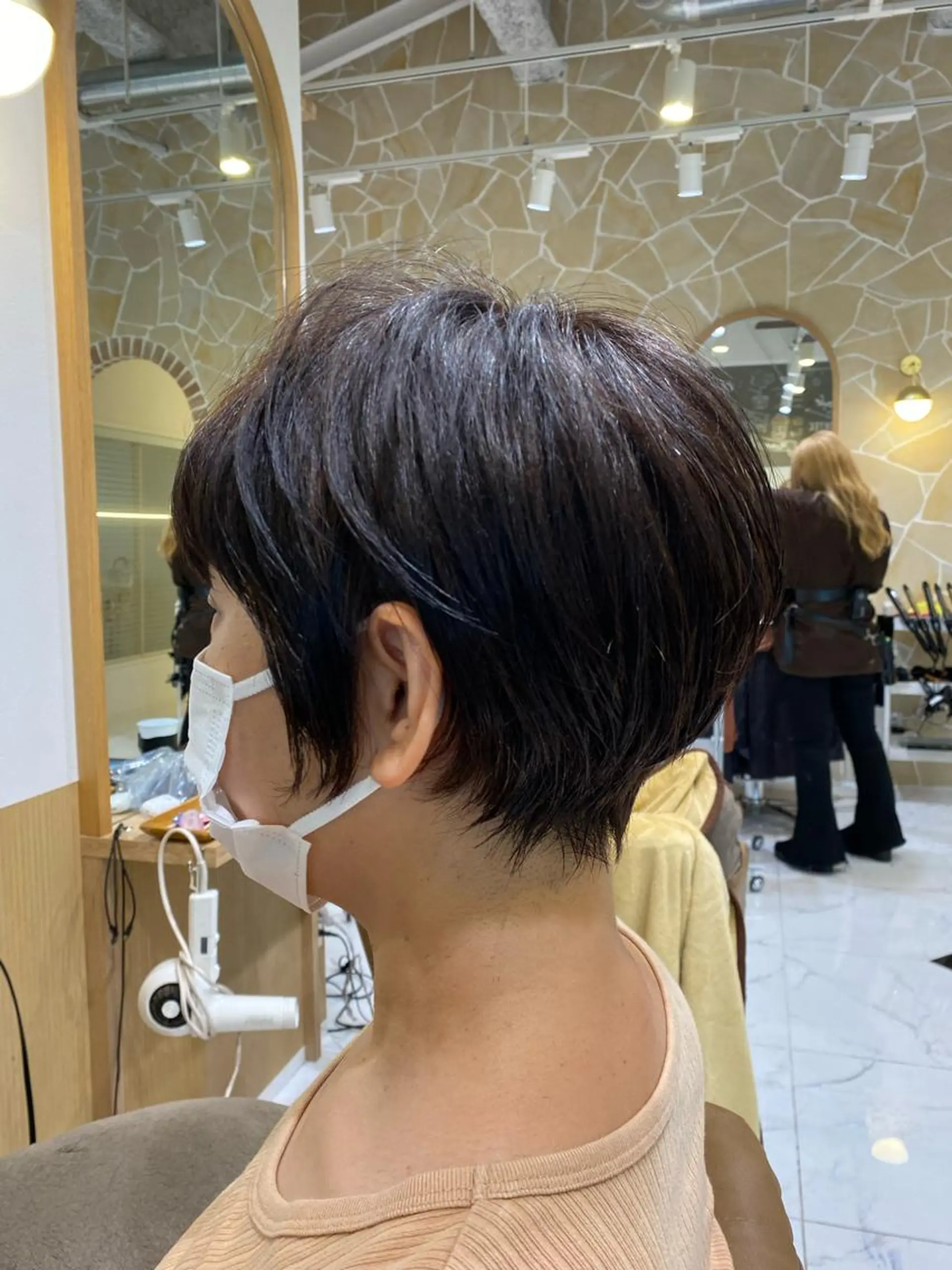 ショート くびれヘア ショートヘア カット トリートメント 坂井 茅聖のヘアスタイル