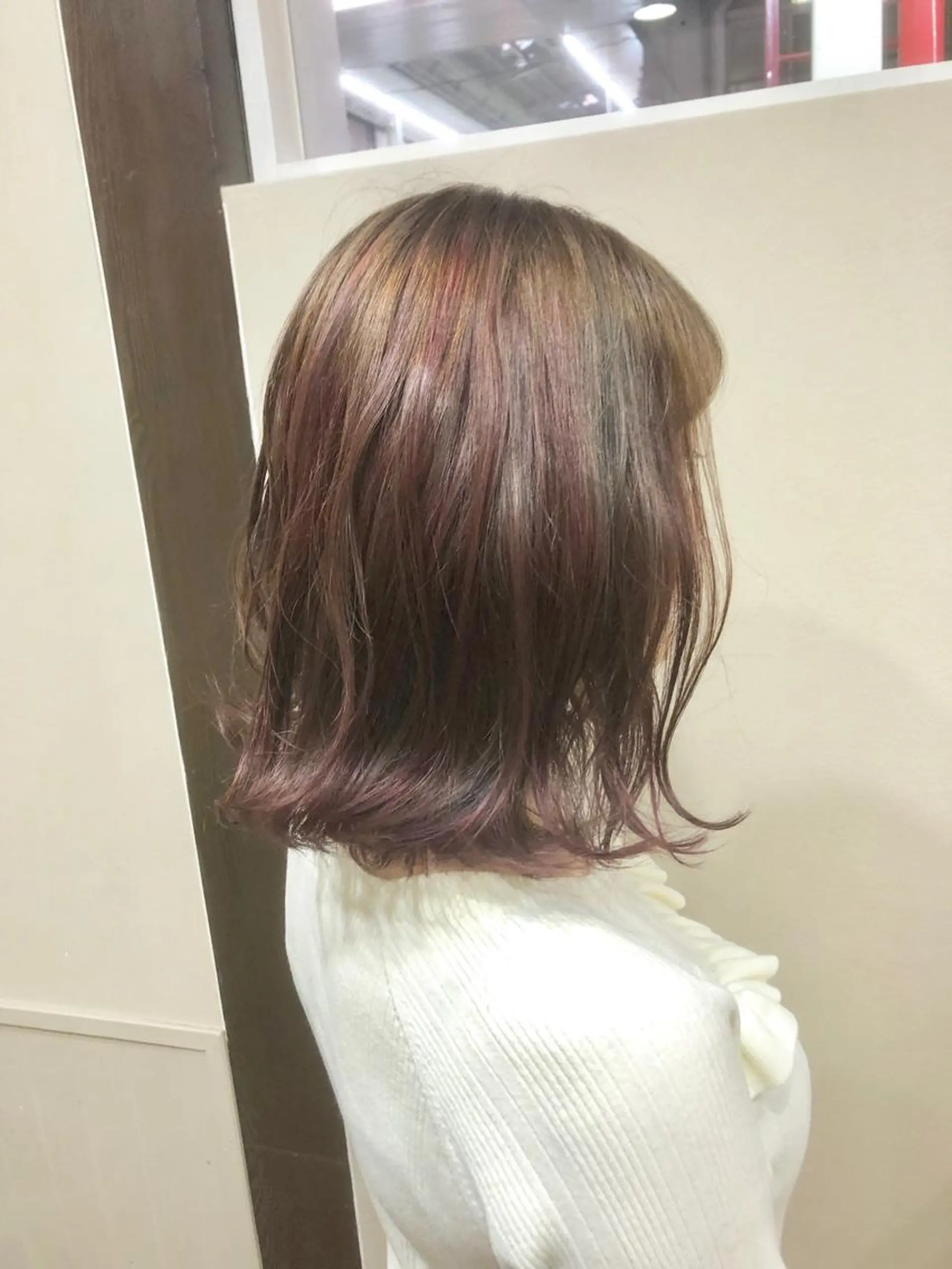 ショート カラー グレージュ ユニコーンカラー シェアサロン　シエナ所属・東條 克義のヘアスタイル