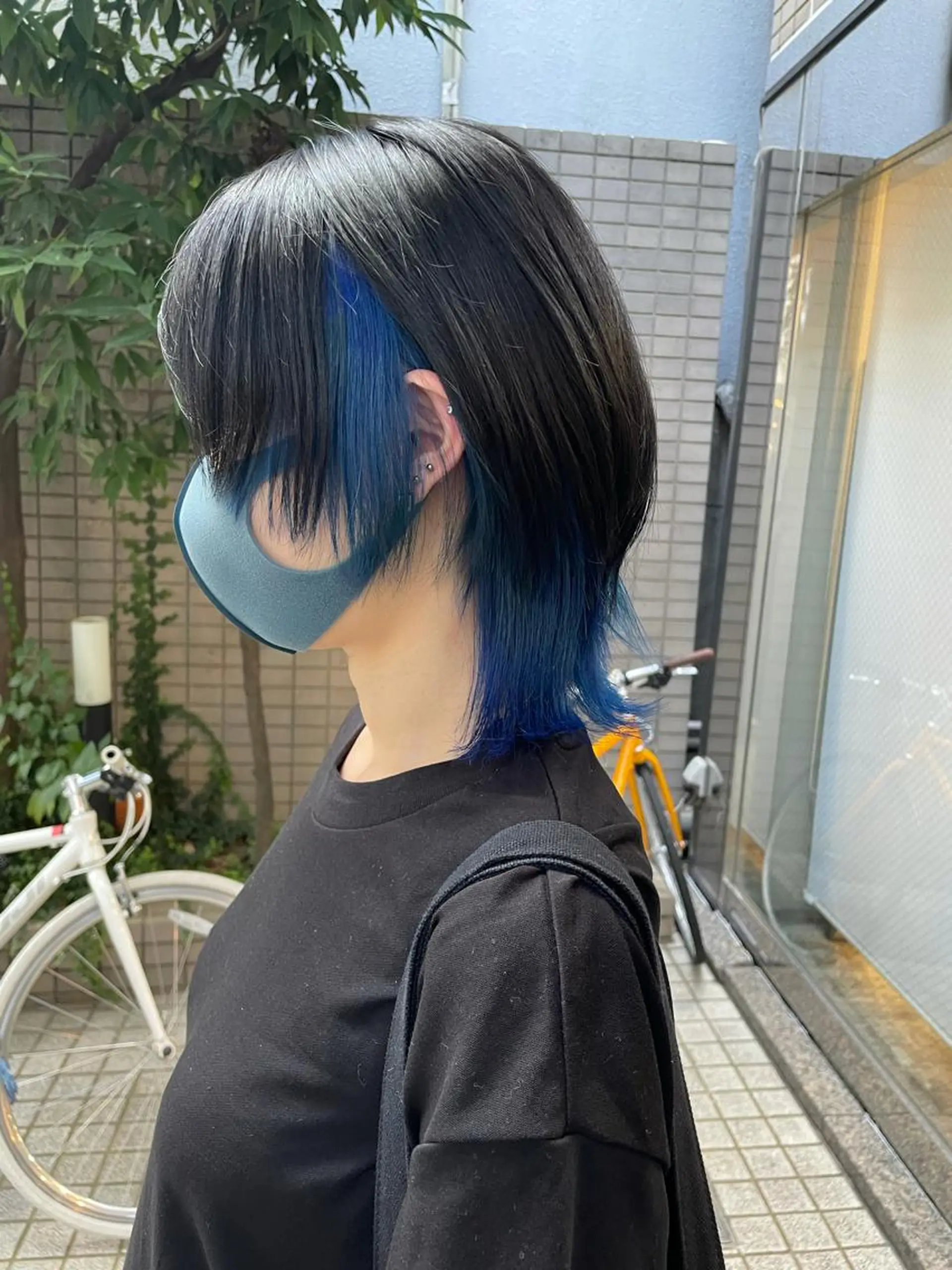 ミディアム カラー ブルーカラー インナーカラー ウルフカット ハイトーン/レイヤー /ウルフ⭐️永田⭐️のヘアスタイル