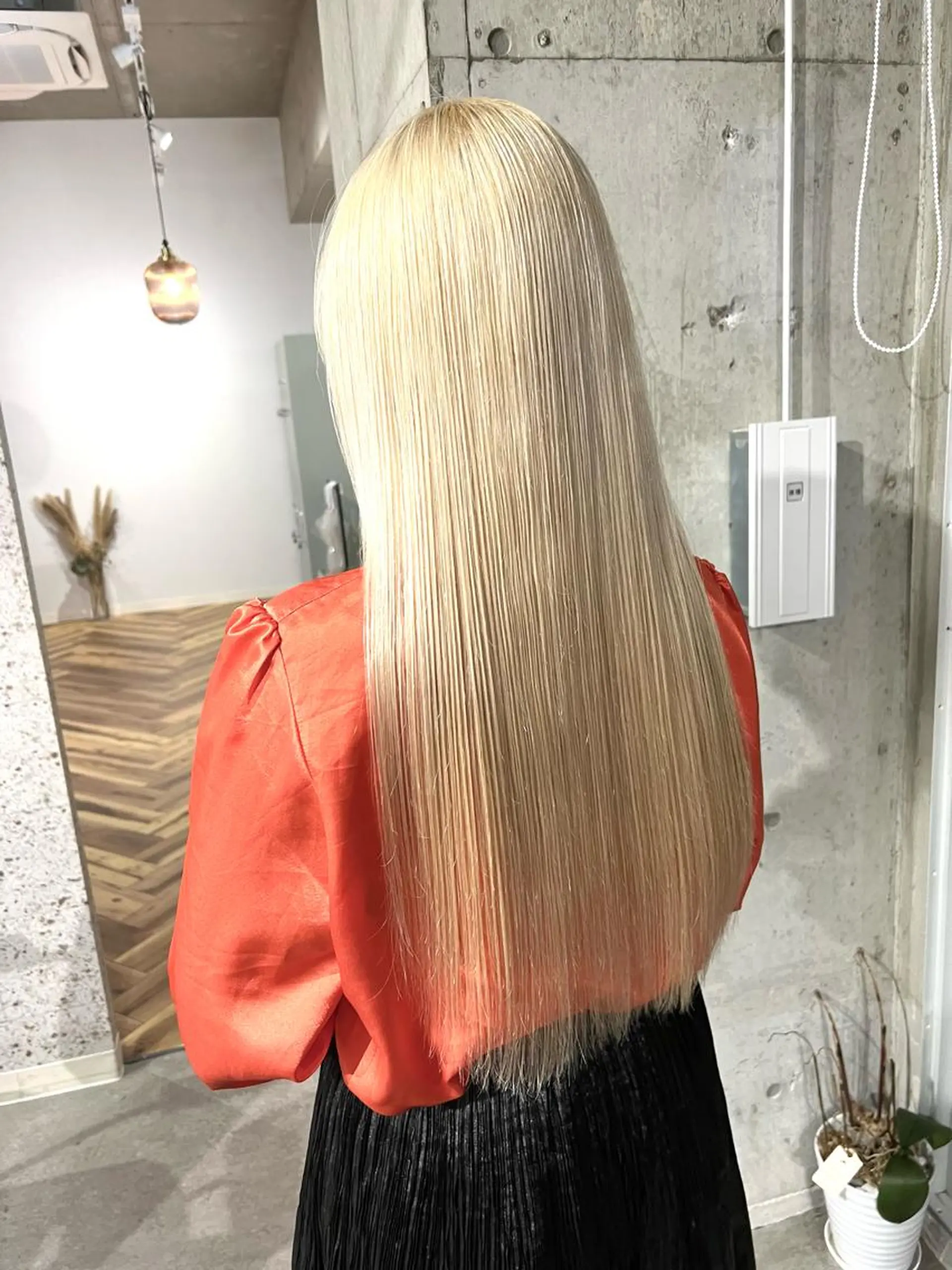 ロング カラー バレイヤージュ ブリーチ ブロンド ケアブリーチ ハイライトカラー ヘアカラー トリートメント lani ブリーチ /ダブルカラーのヘアスタイル