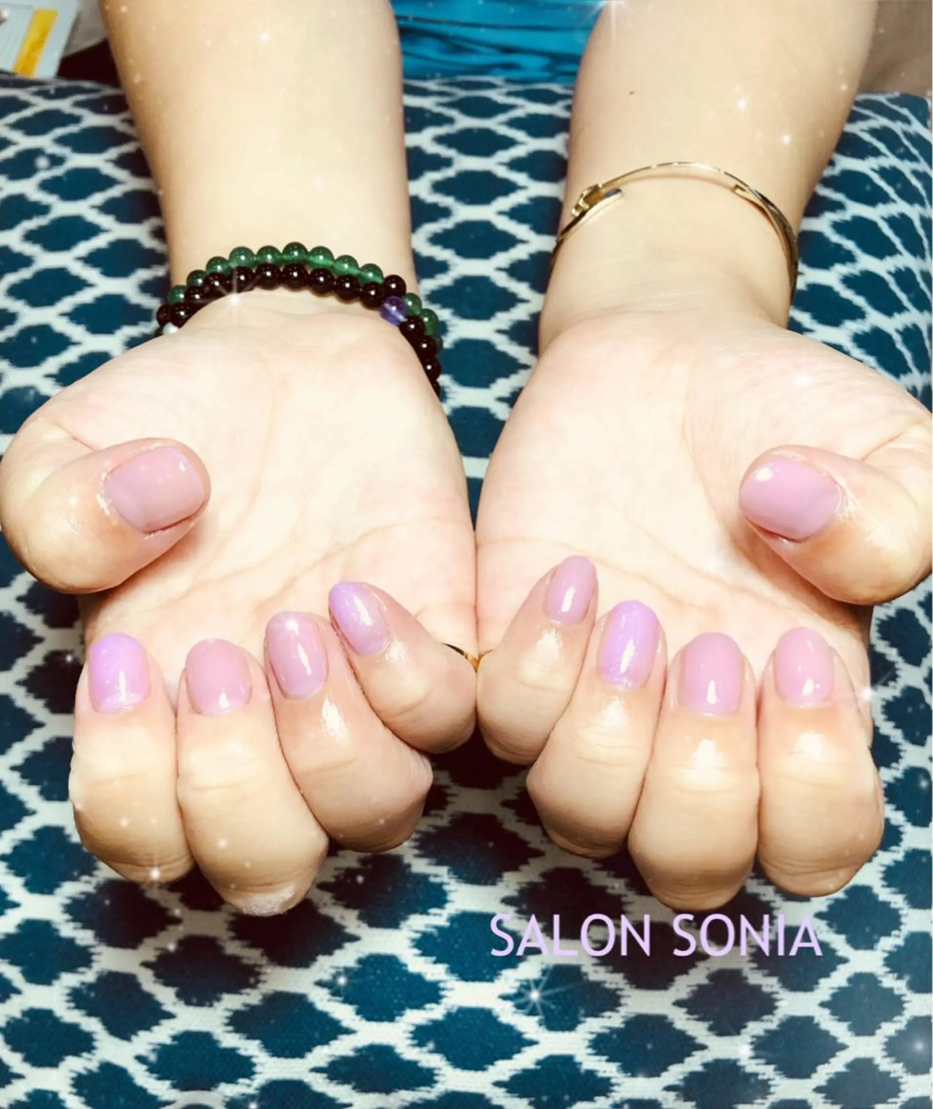 ネイル ハンドネイル 小顔・毛穴・たるみ ネイル　似内真樹のエステ・リラクイメージ