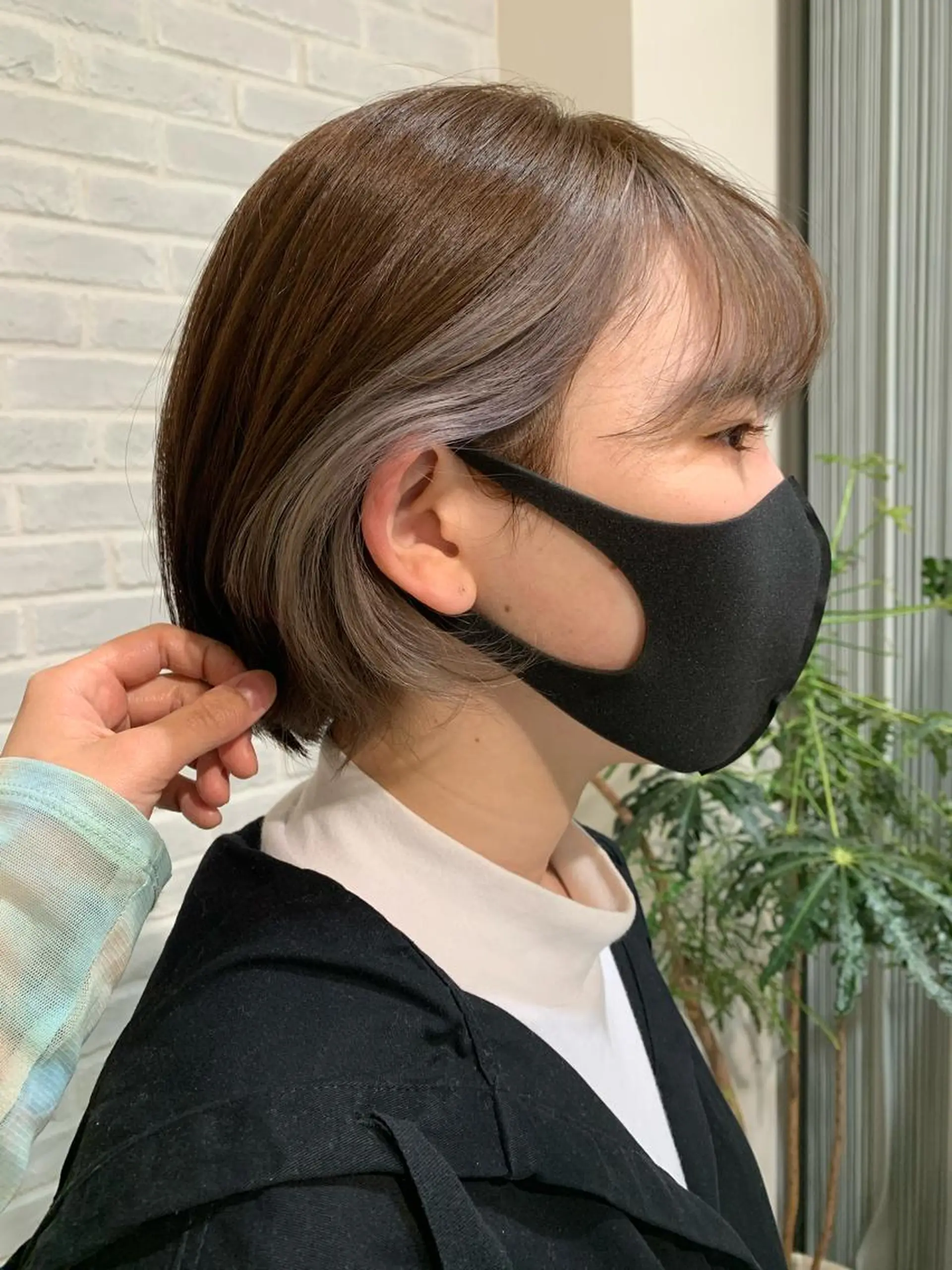 カラー 青柳 有咲のヘアスタイル