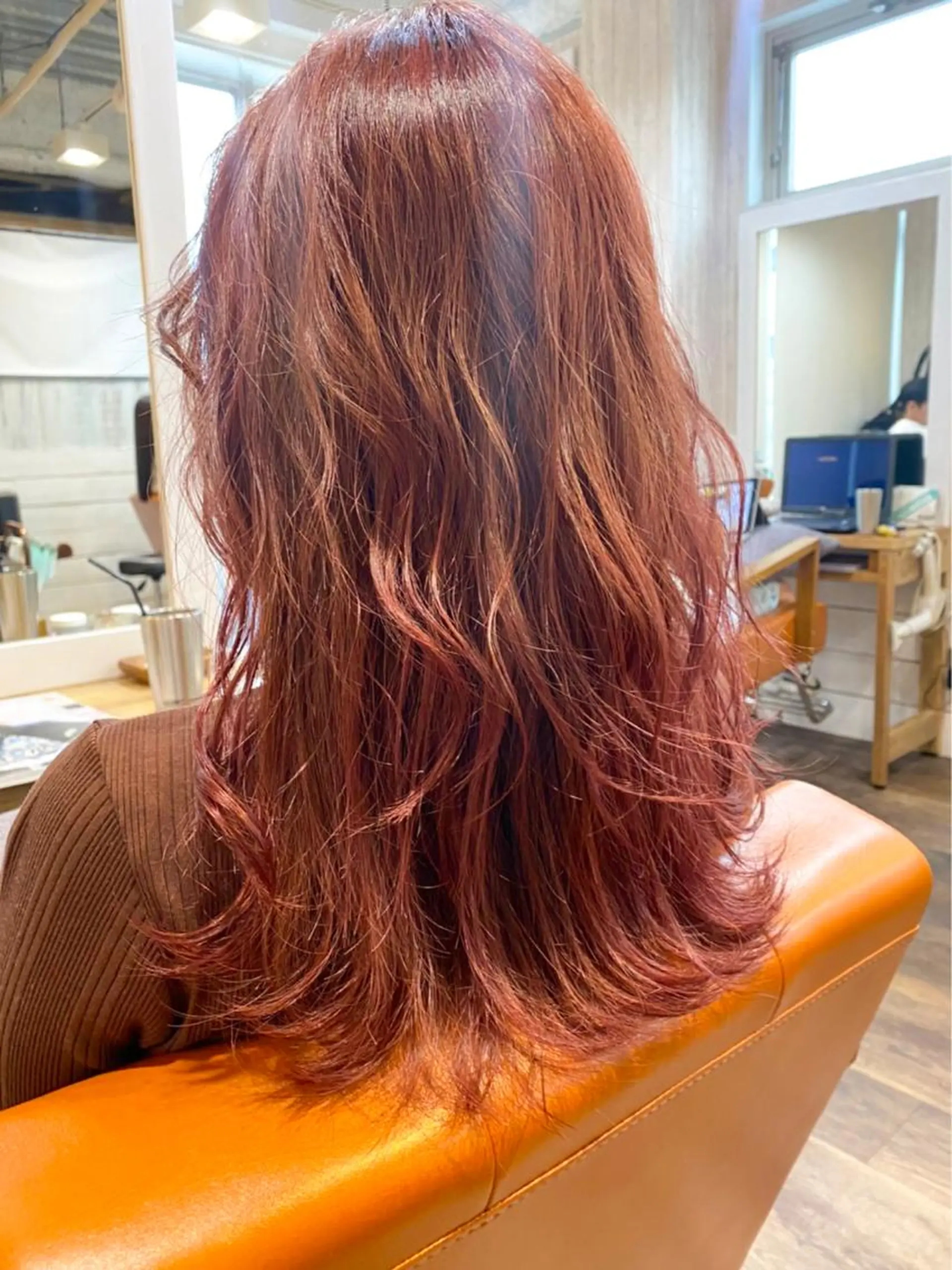 セミロング カラー ブリーチ ケアブリーチ ダブルカラー ハイライトカラー イルミナカラー 🔆学生に人気🔆 AEQUITASのヘアスタイル