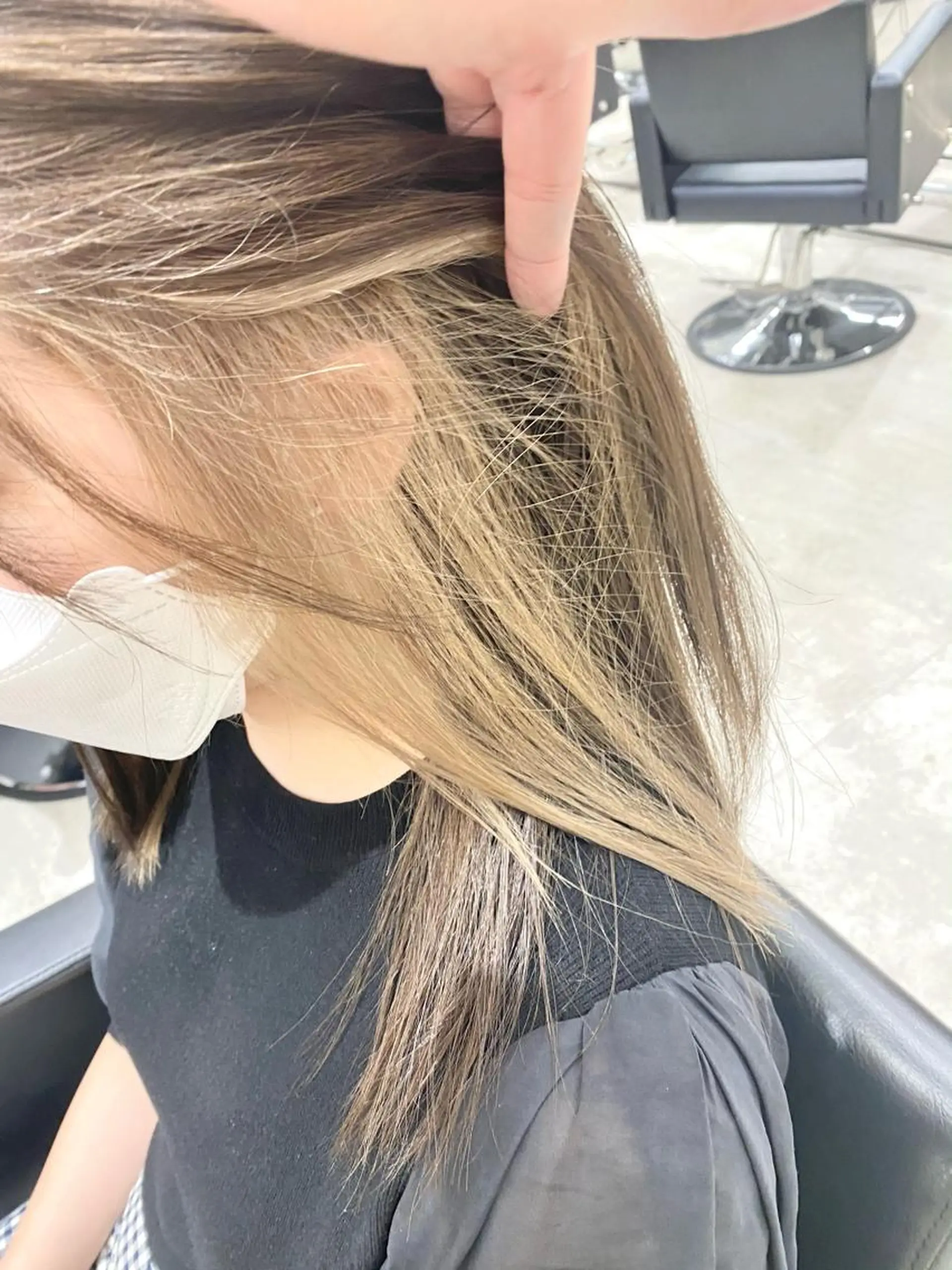 ミディアム カラー ベージュカラー インナーカラー ホワイトベージュ ヘアカラー ピンク/ベージュ /似合わせ/田島百華のヘアスタイル