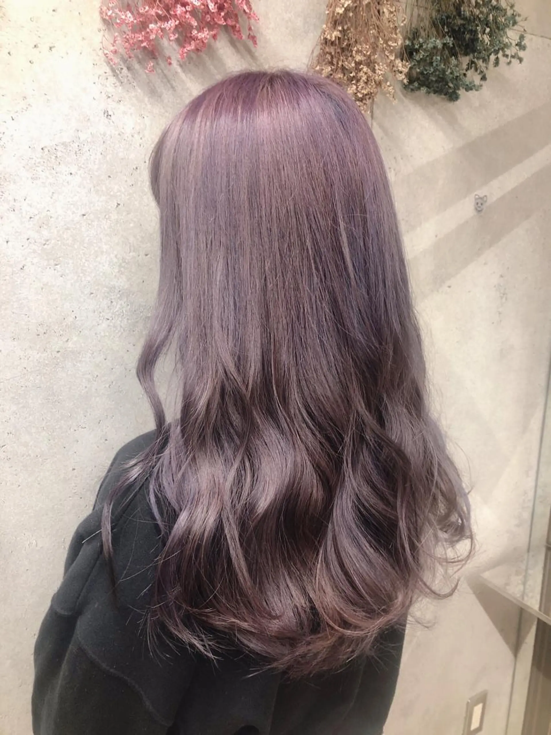 ロング カラー ベージュカラー ラベンダーカラー ラベンダーベージュ wakana 【ブリーチカラー】のヘアスタイル