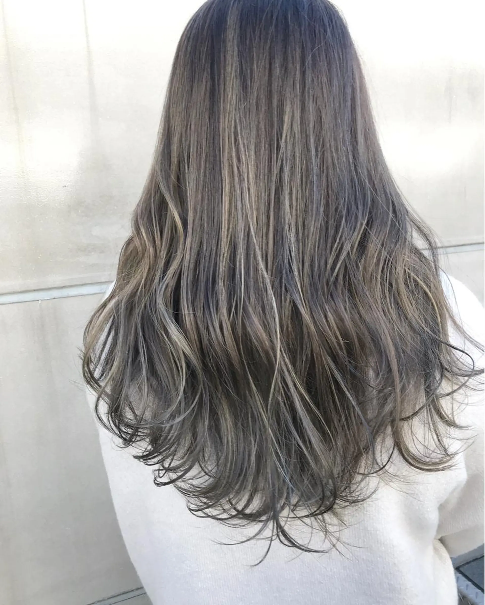 ロング カラー バレイヤージュ ブリーチ デザインカラー ハイライトカラー ハイライト CALAMARI所属・【渋谷で人気】艶髪× 髪質改善/ツヤカラーのヘアスタイル