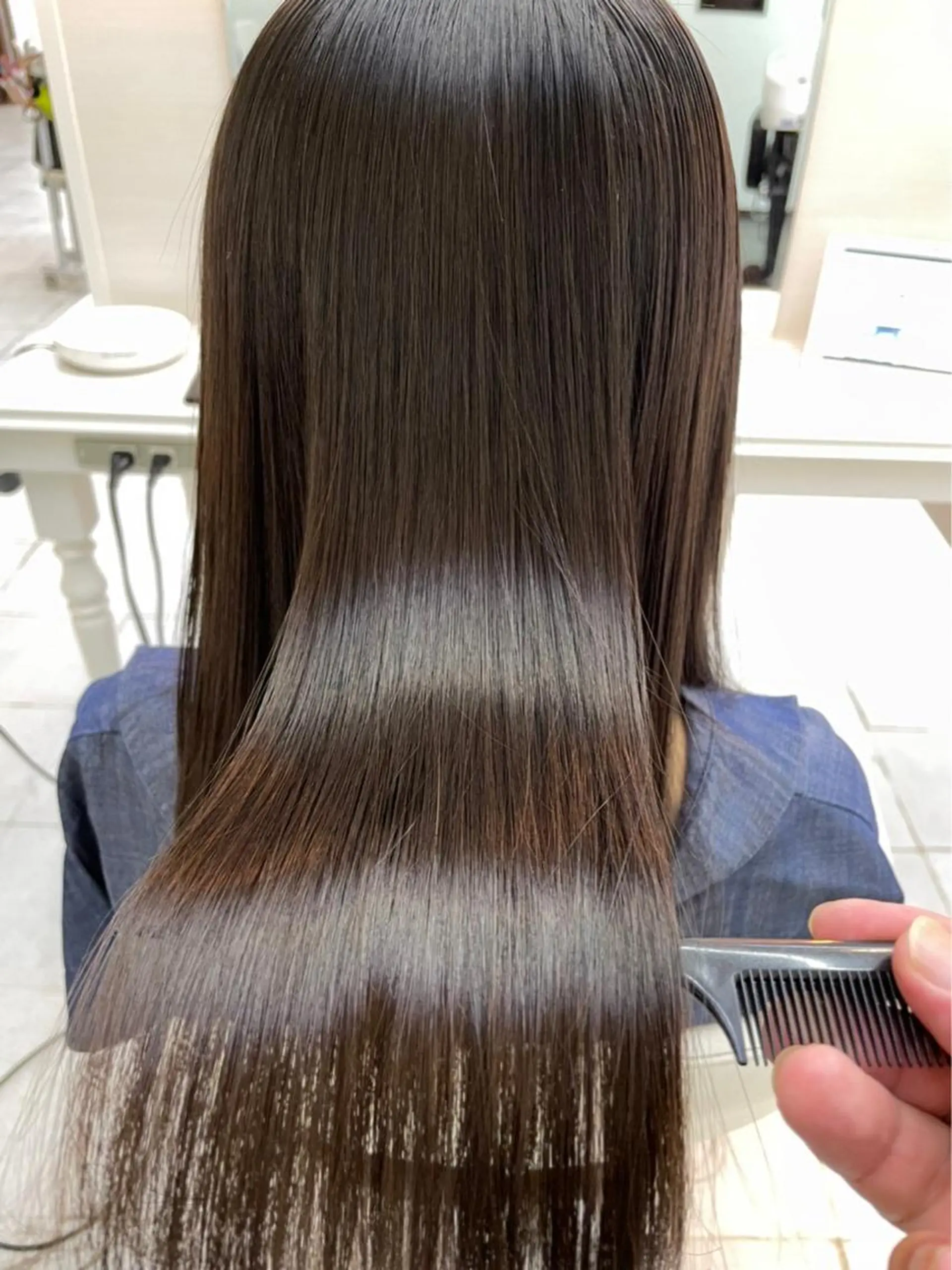 セミロング 髪質改善 トリートメント トリートメント 岩崎 裕司のヘアスタイル