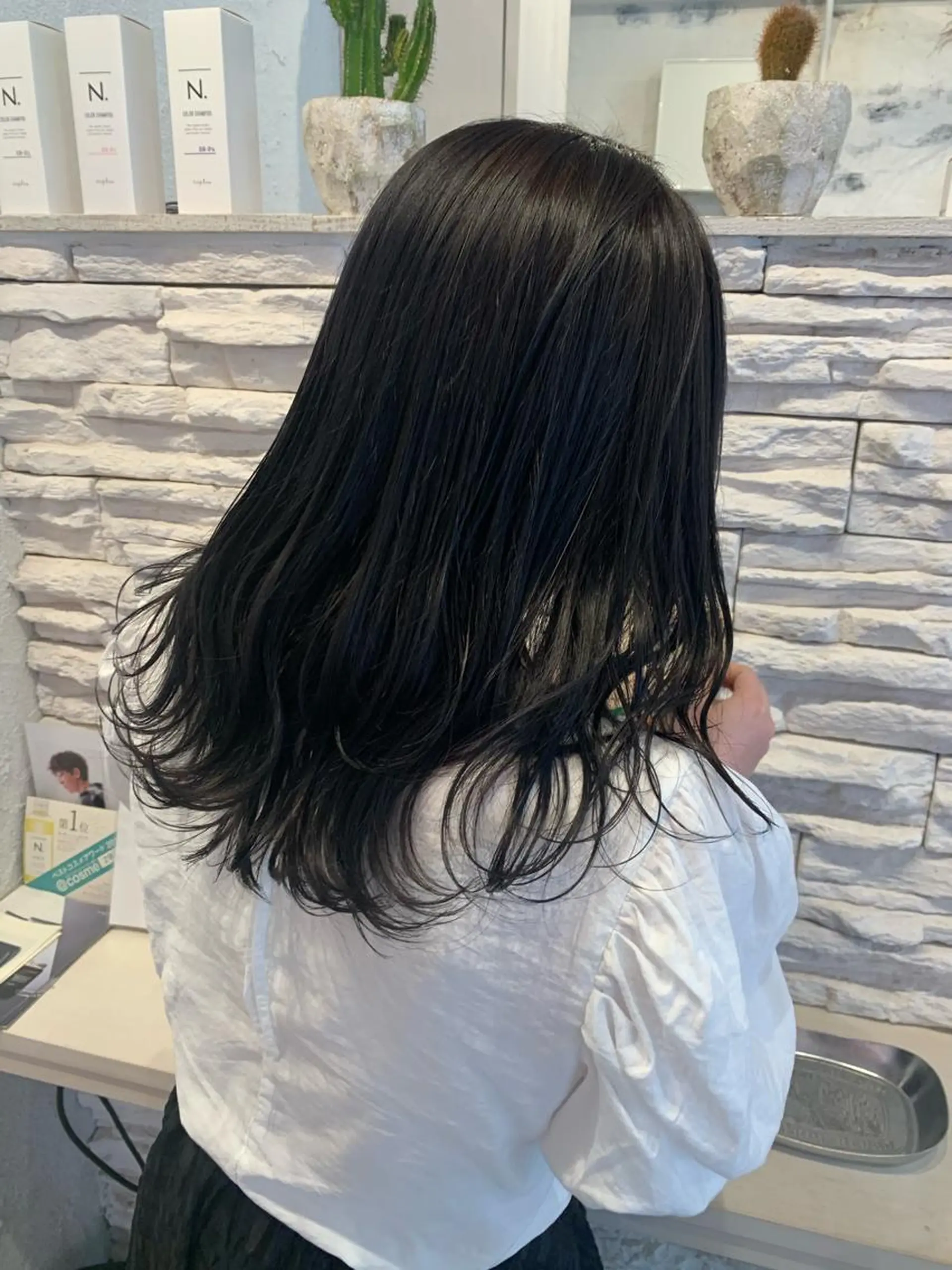 セミロング ヘアカラー 山嵜 かなのヘアスタイル
