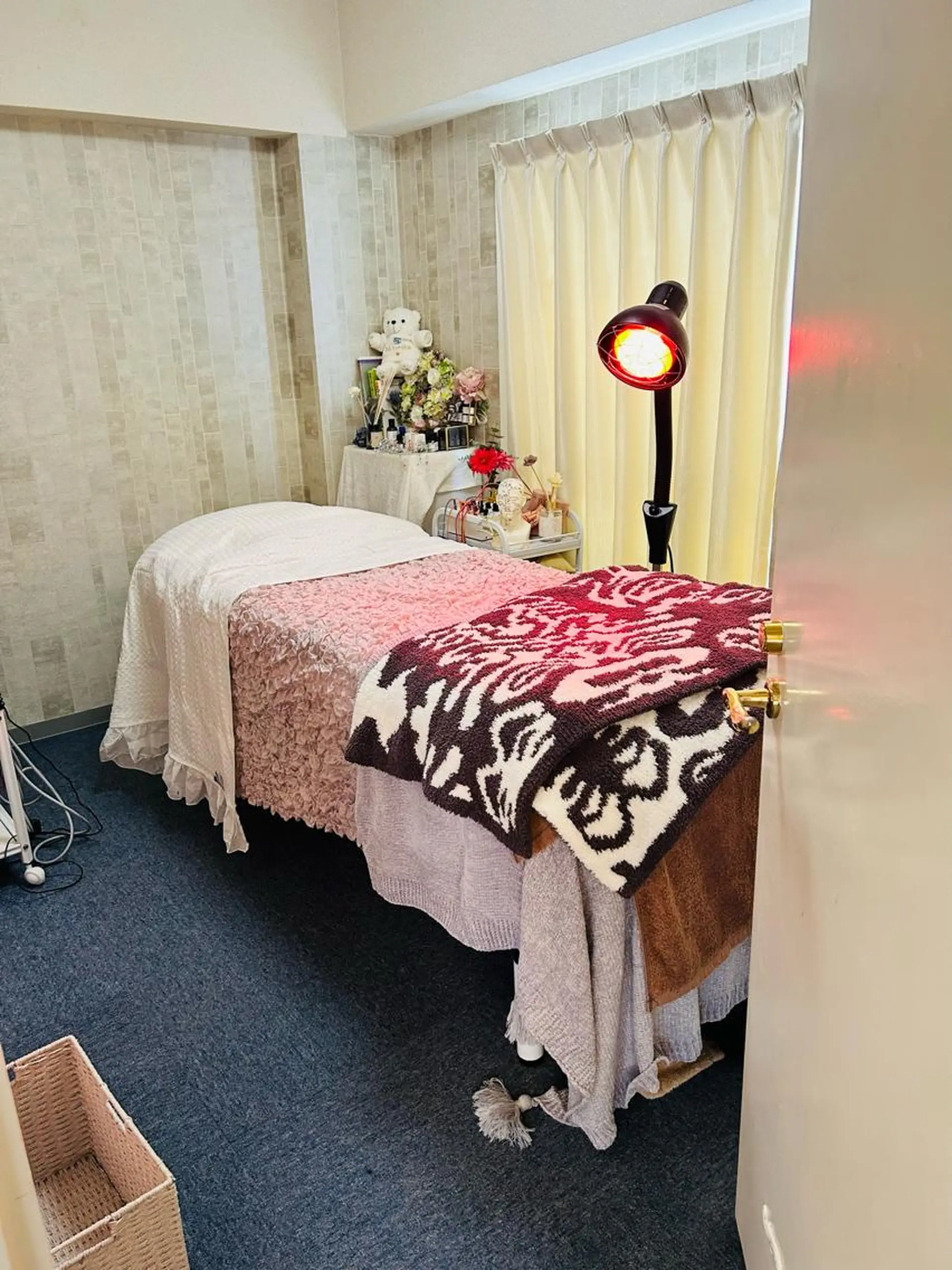 美容鍼灸サロン mahoroba院長のエステ・リラクイメージ