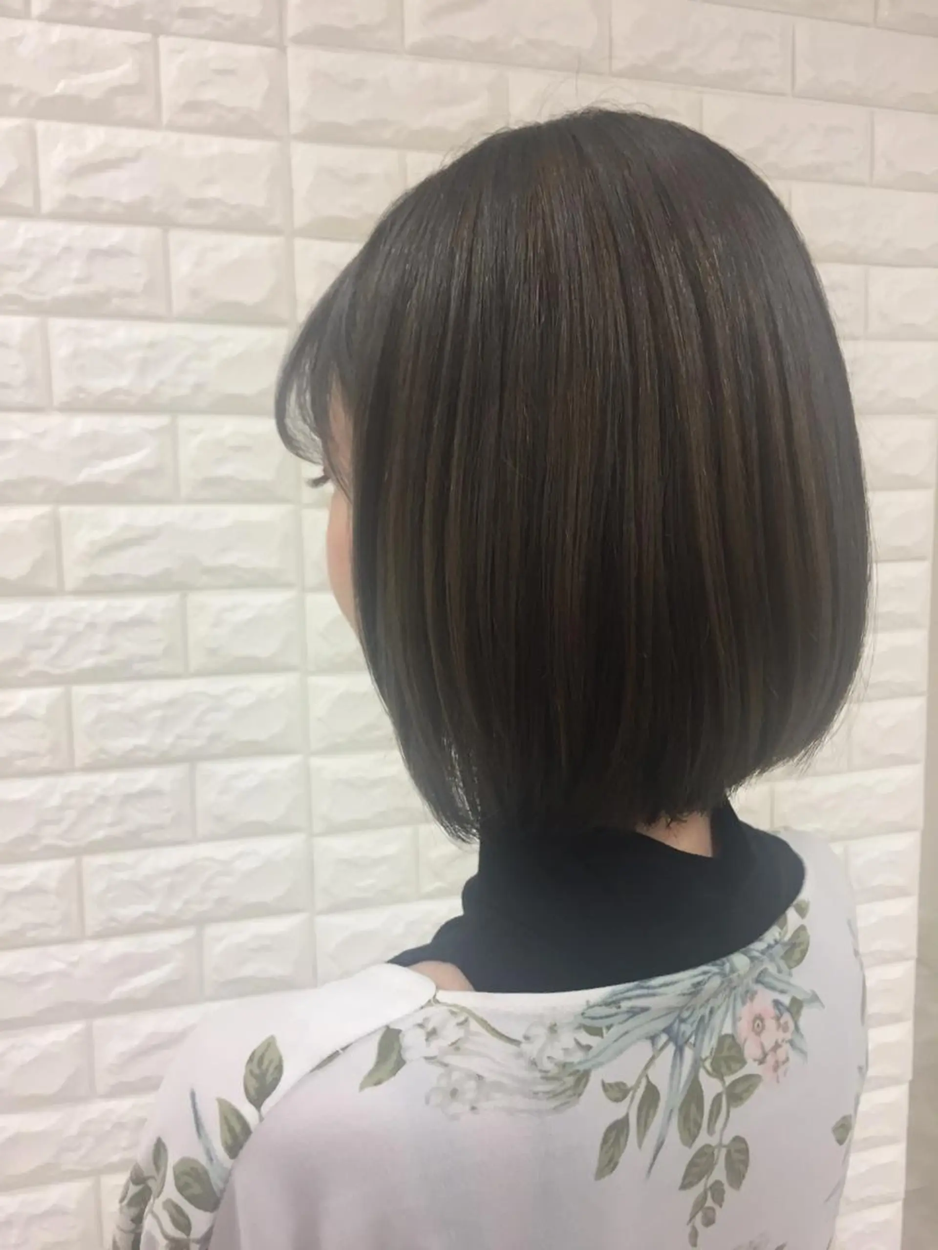 ショート カラー アッシュ アッシュグレー 似合わせ.ﾍｱｾｯﾄ 得意🌹井上美沙のヘアスタイル
