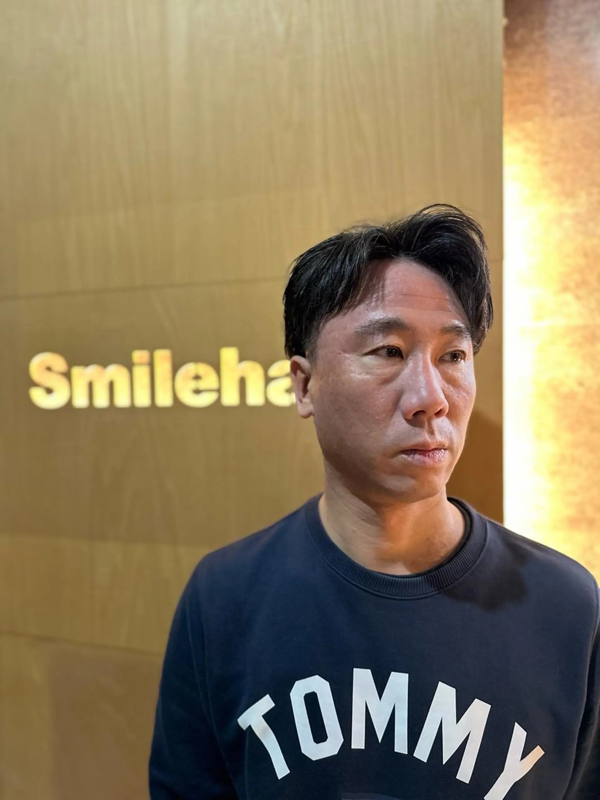 ショート メンズ アップバング 七三 カット メンズカットNo,1 小池 魔裟斗のヘアスタイル