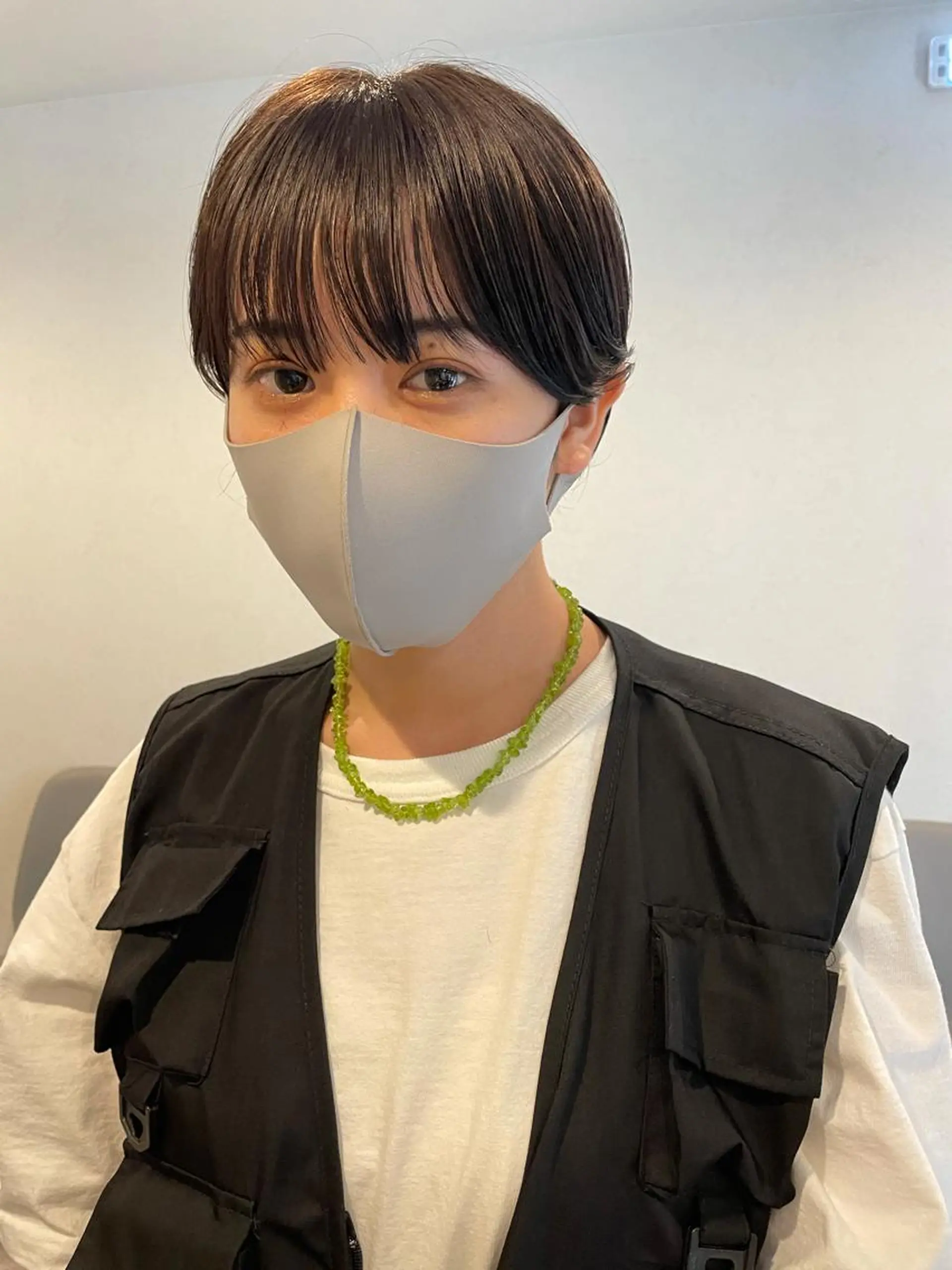 ショート カラー ショートボブ 丸みショート 透明感カラー ダークグレー ダークグレージュ 安藤 佑衣のヘアスタイル